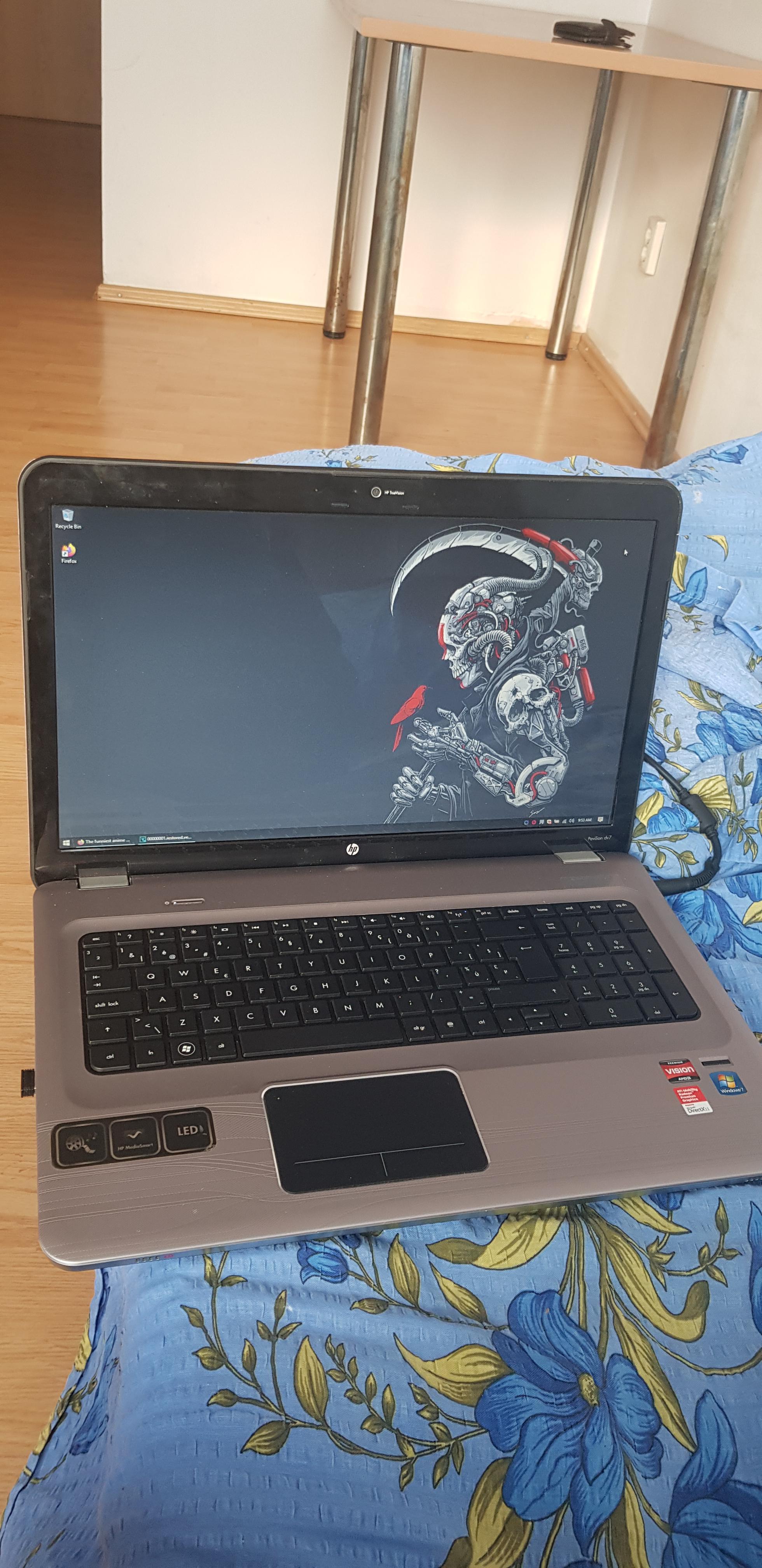 HP laptop capability to connect to dual external monitors Hewlett_Packard