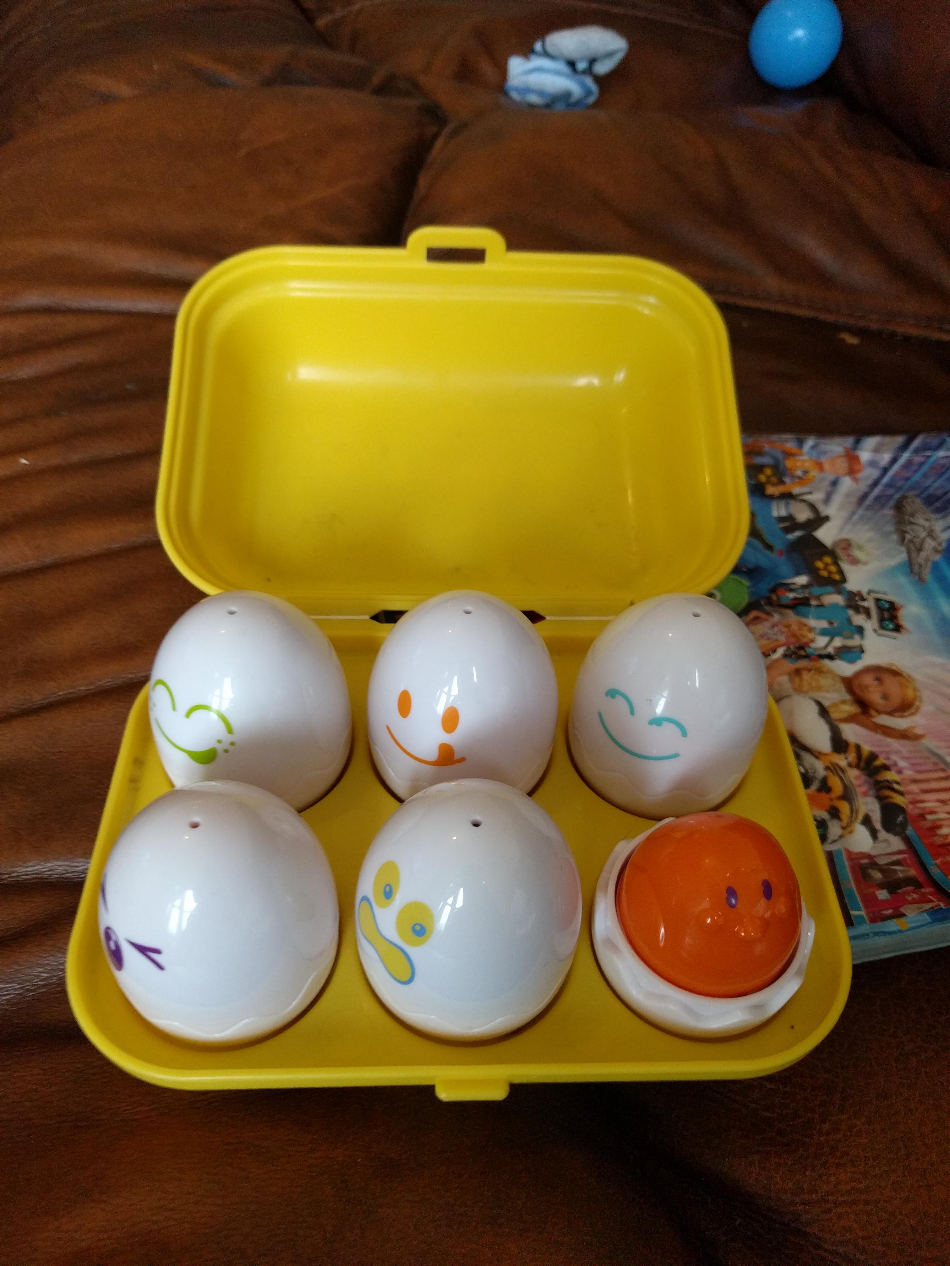 And this is why i rarely get this toy out of the toy box, Its possibly