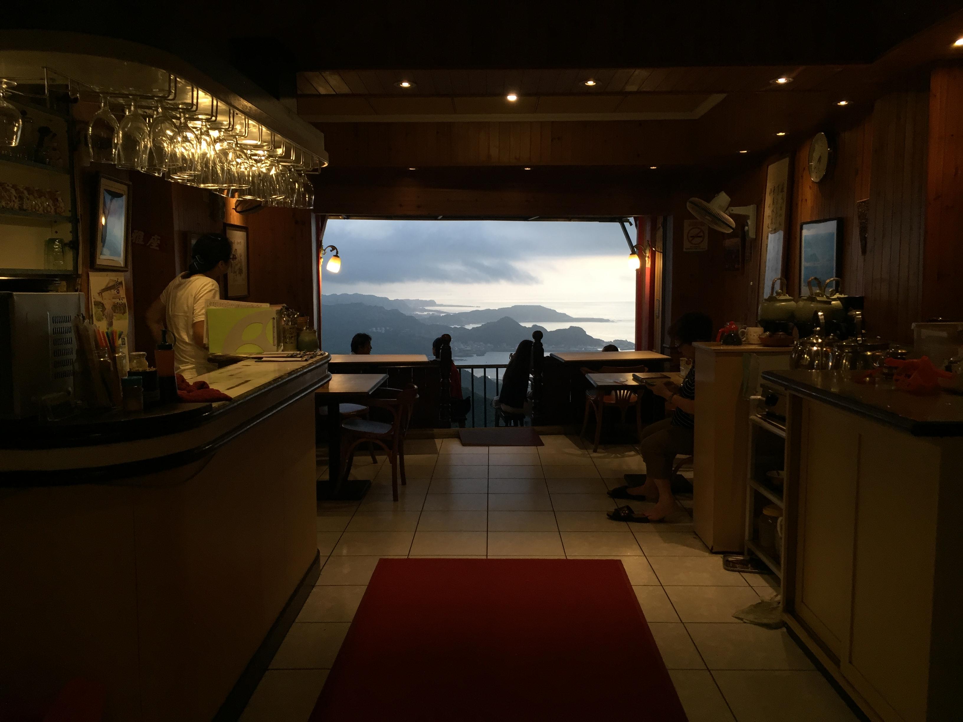 A cozy tea house in Taiwan r/CozyPlaces