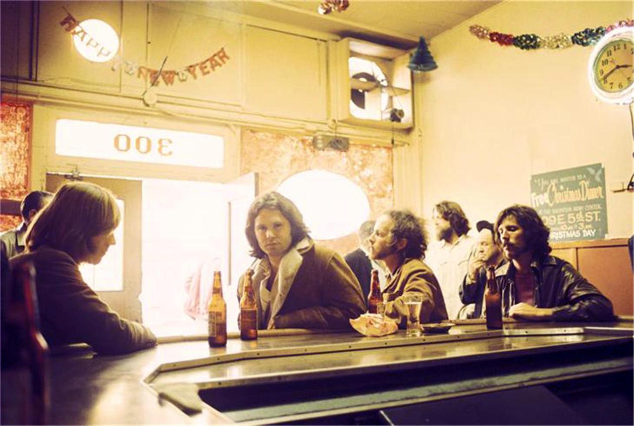 The Doors at the original Hard Rock Cafe in Los Angeles, 1969. r/OldSchoolCool