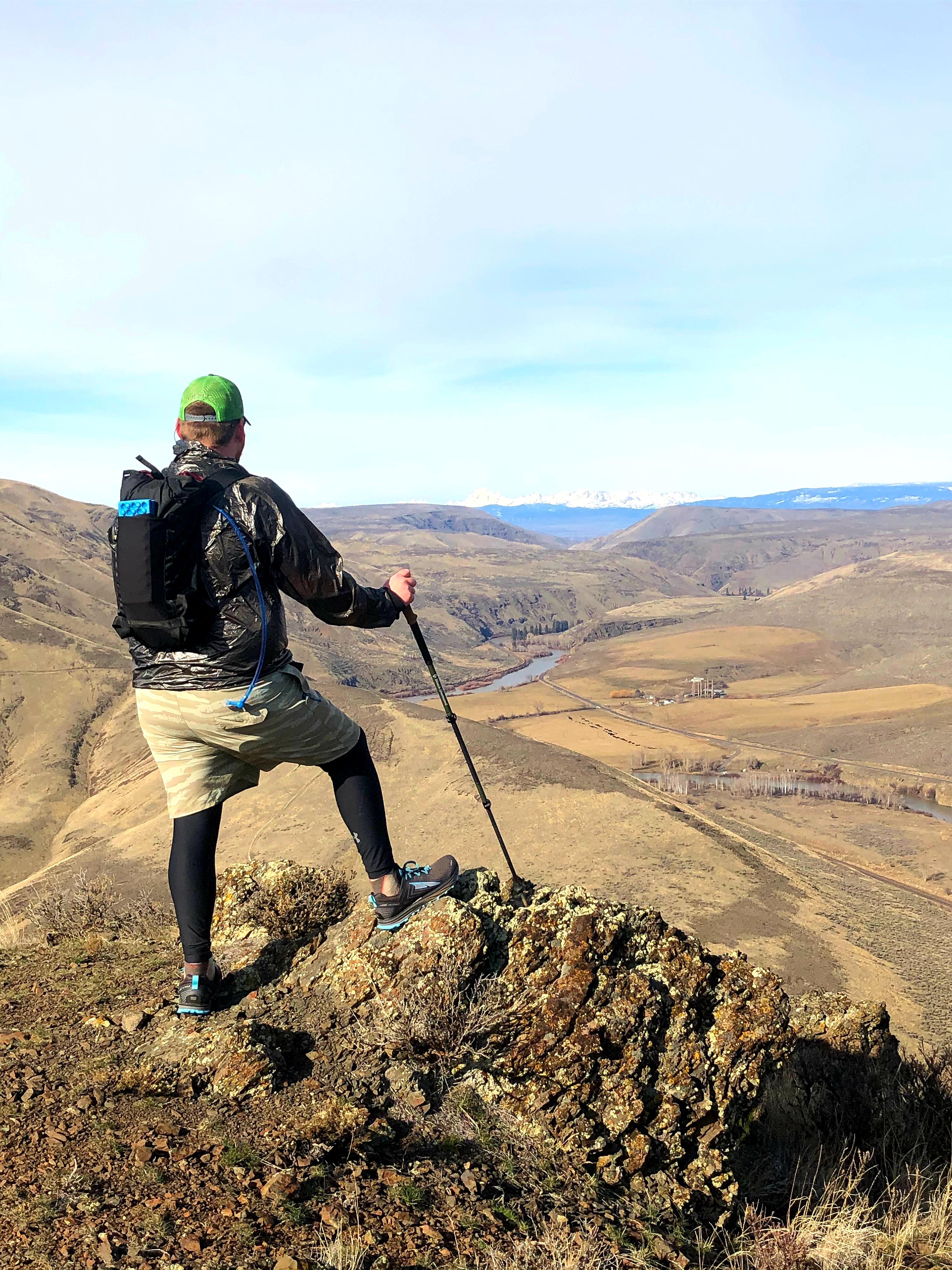 Beautiful day in the PNW! Baldy mountain, Yakima River Canyon, WA. r