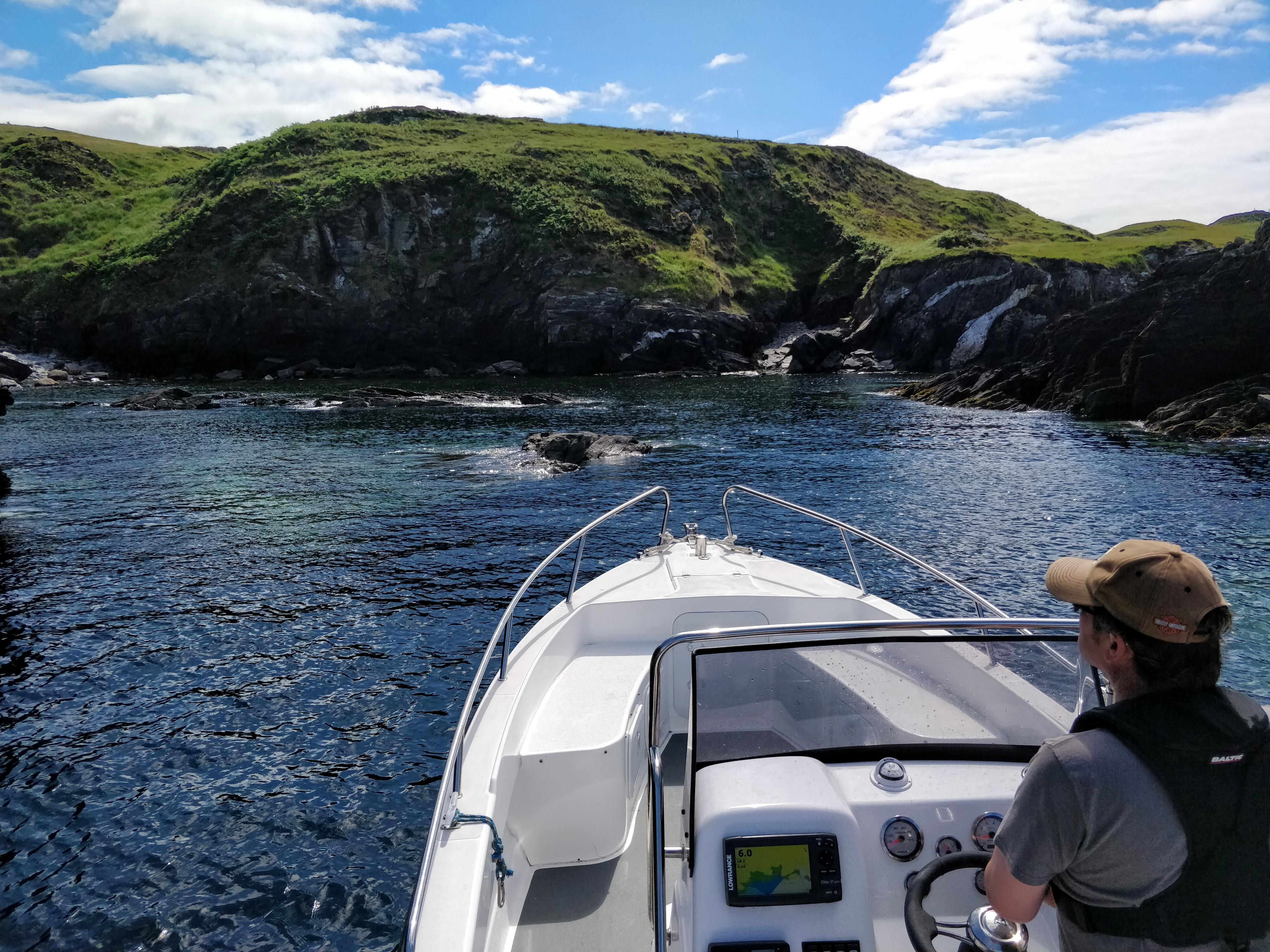 Exploring the west coast of Ireland by boat. [4608x3456] [OC] r/boatporn