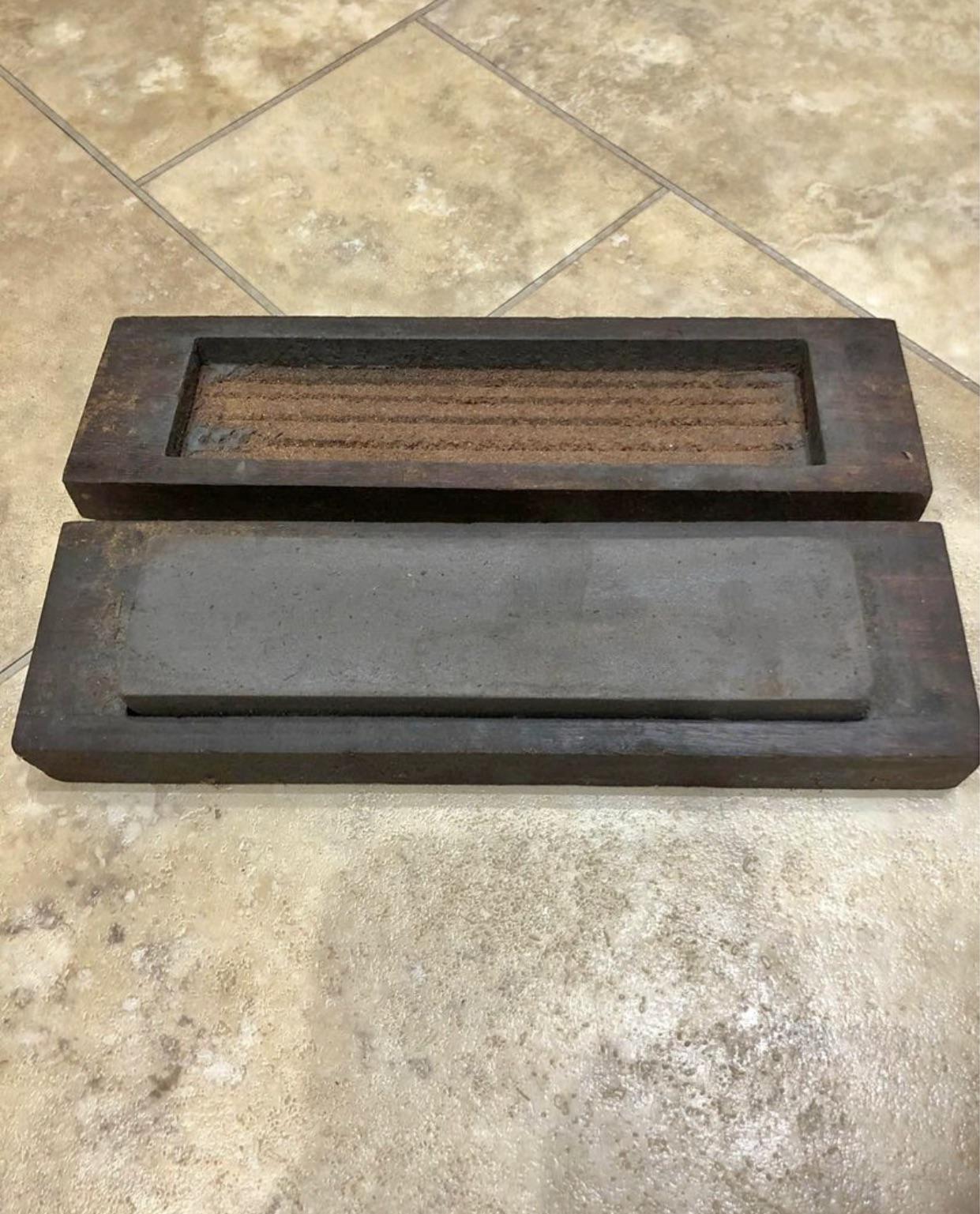 What grit is a Carborundum stone equal to? And what can they be used