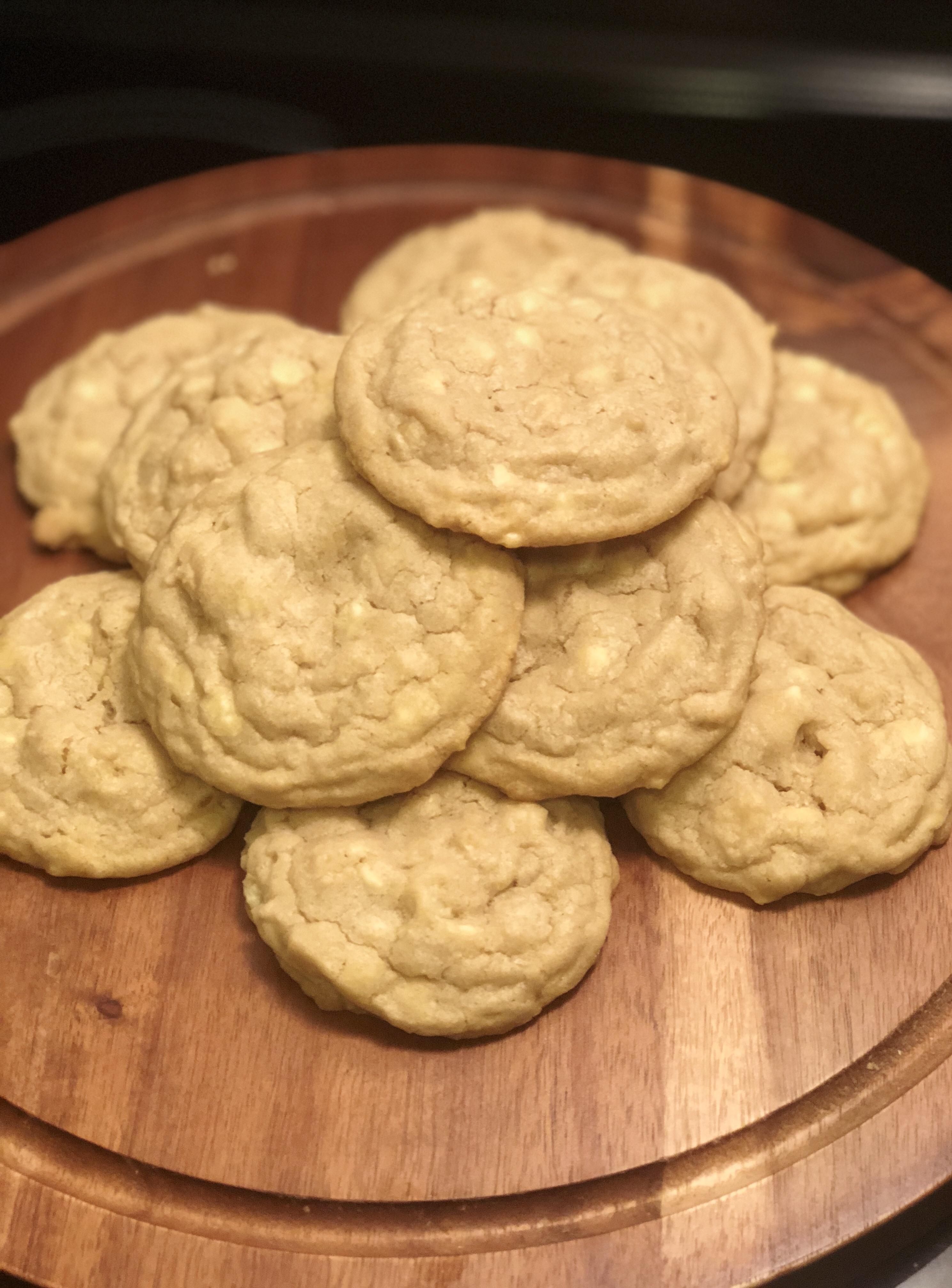 [Homemade] White chocolate macadamia nut cookies r/food