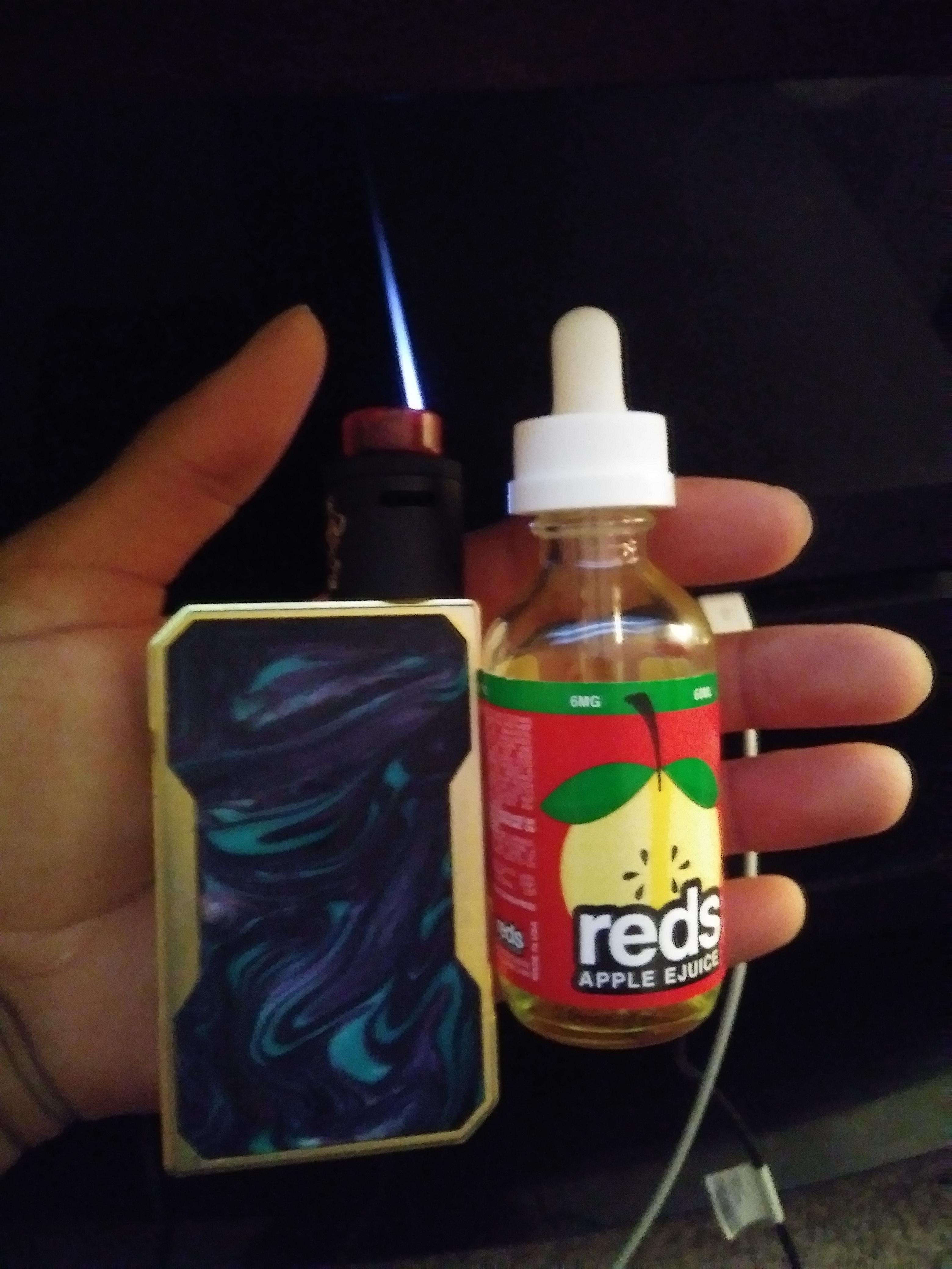 First Reddit Hand Check with the PS4, Reds Apple Juice r/Vaping