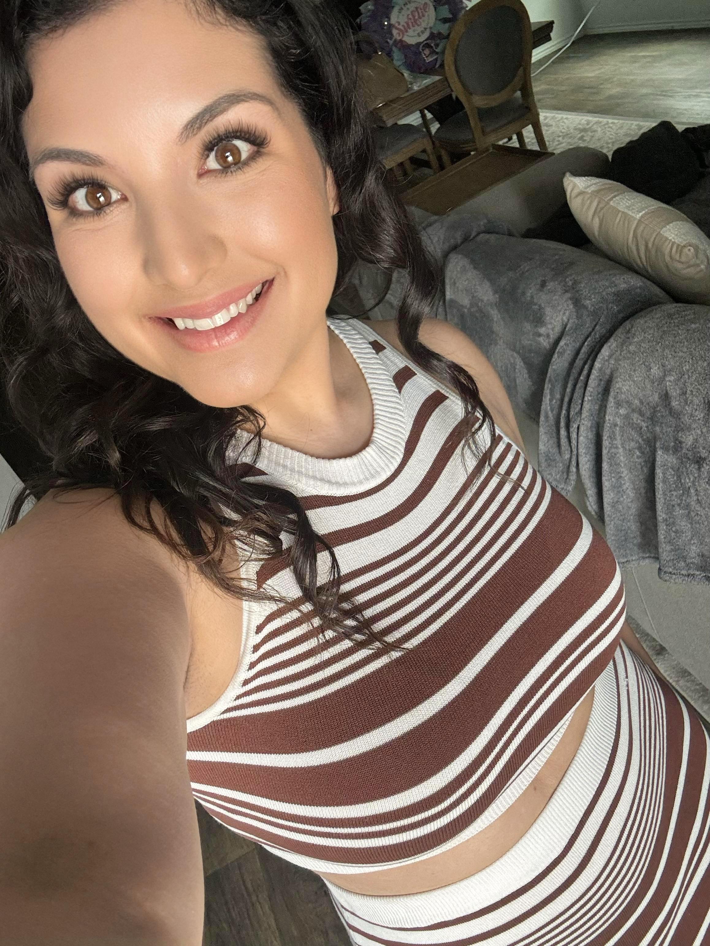 It’s my birthday week. Hopefully I don’t look like I’m getting older : cougars_and_milfs_sfw