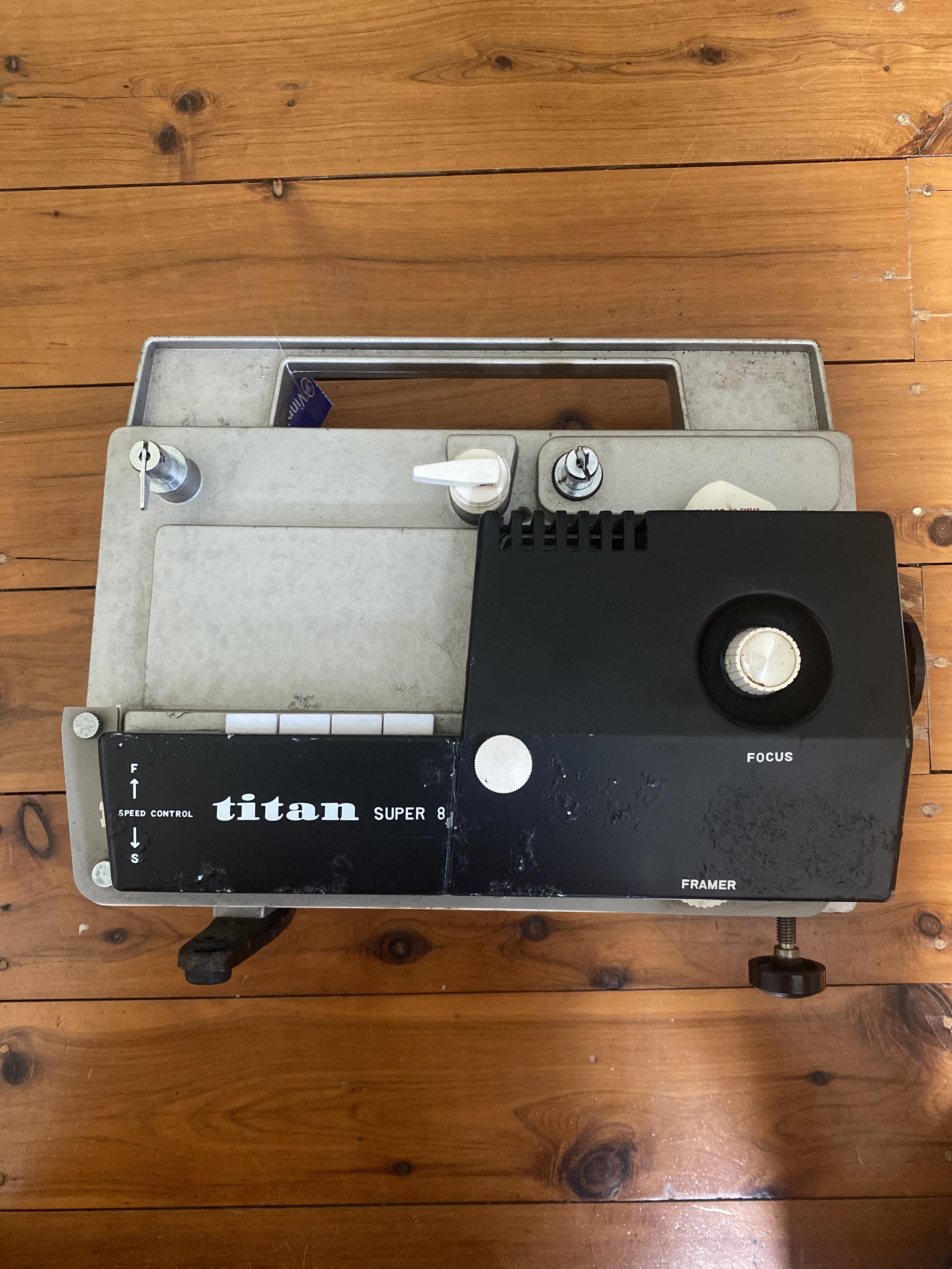 What projector is this? : r/8mm