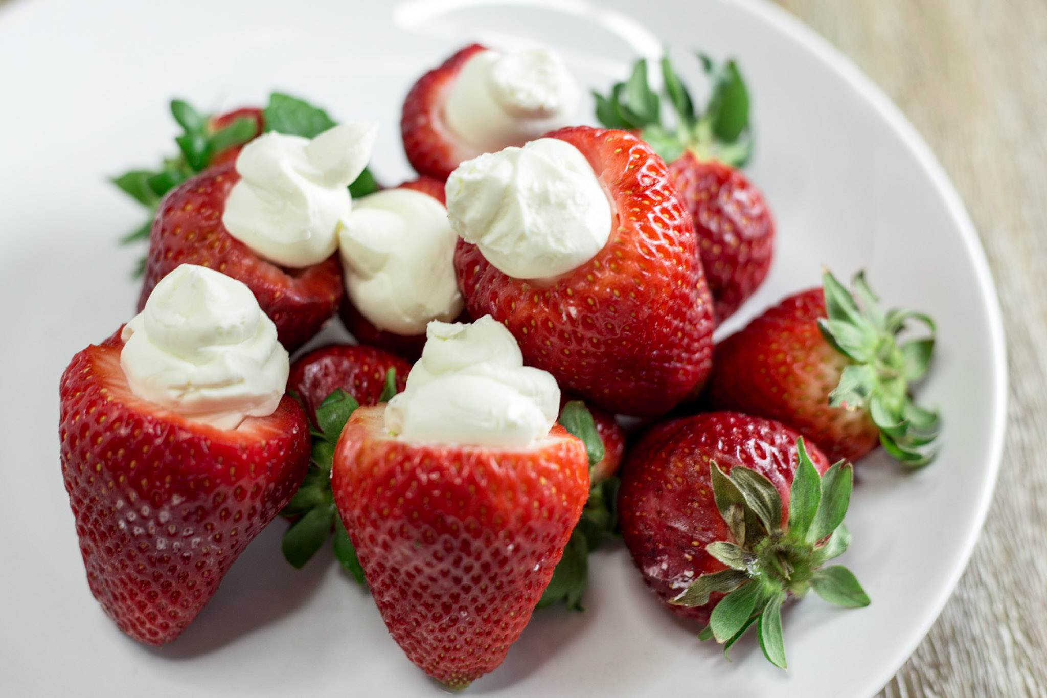 Cream Cheese stuffed strawberries r/recipes