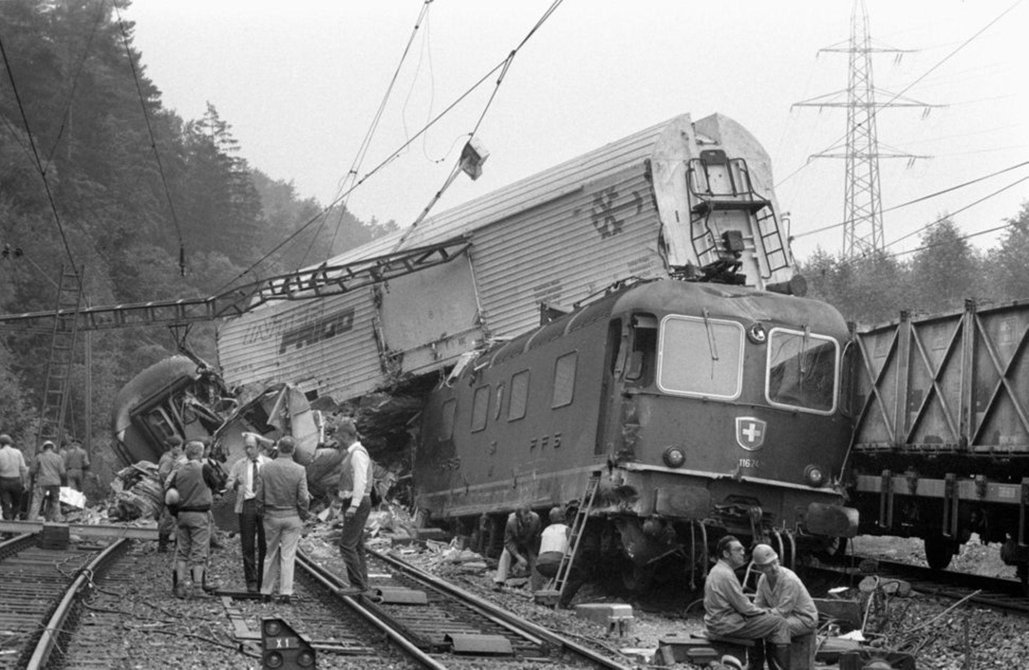 Train Crash Series 25 The 1982 Othmarsingen Train Collision. A