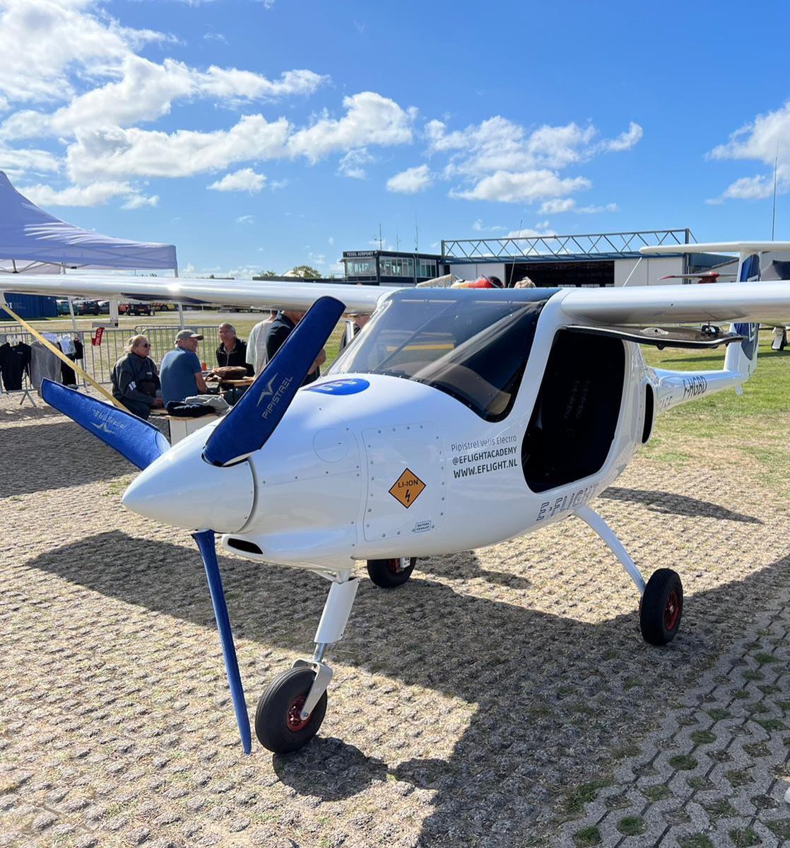 This fully electric light aircraft with a range of around 50/60 minutes