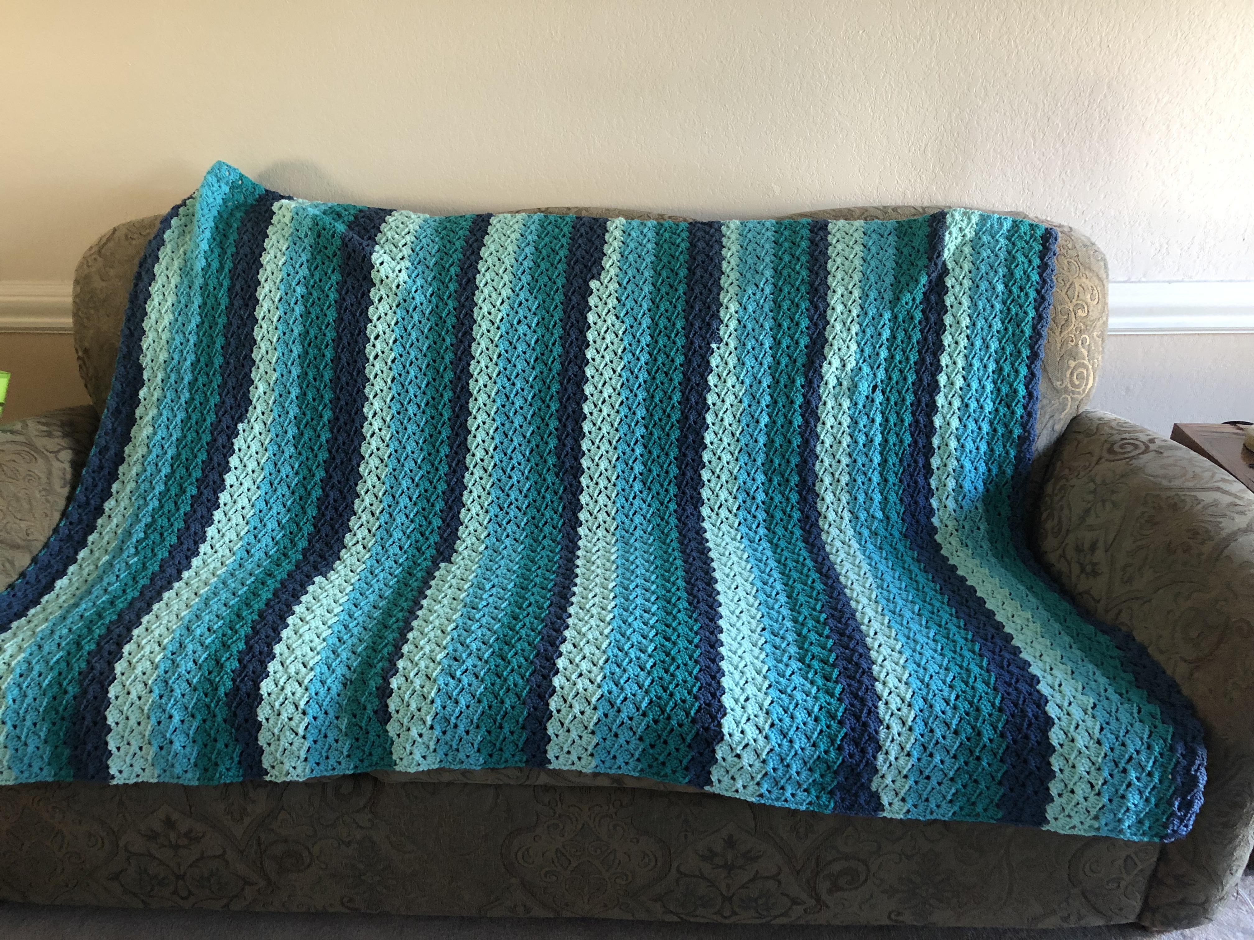 Finished another blanket. I really love drunken granny stitch! r/crochet