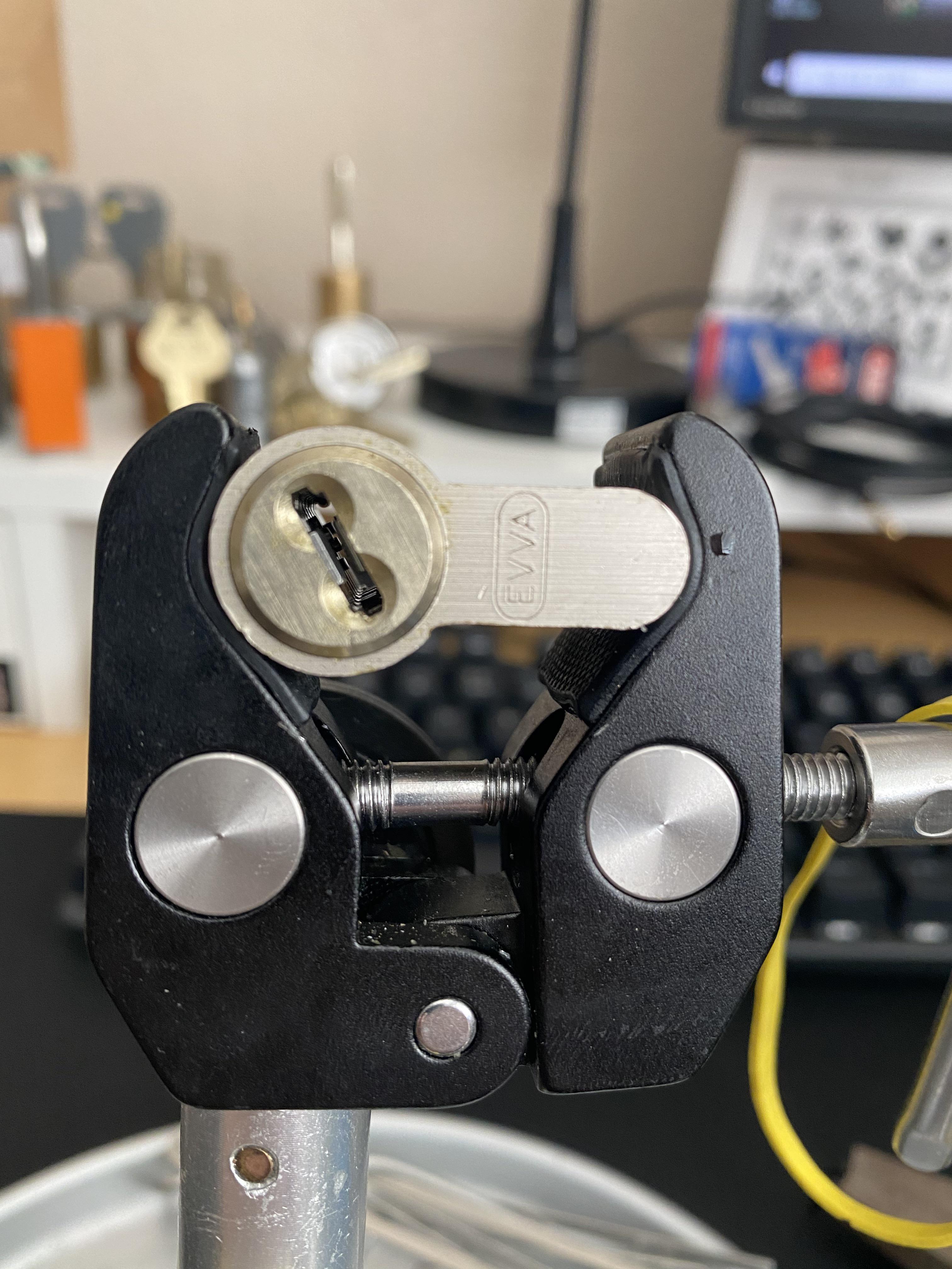 First black belt lock open! EVVA 3KS with 10 false gates and no masters