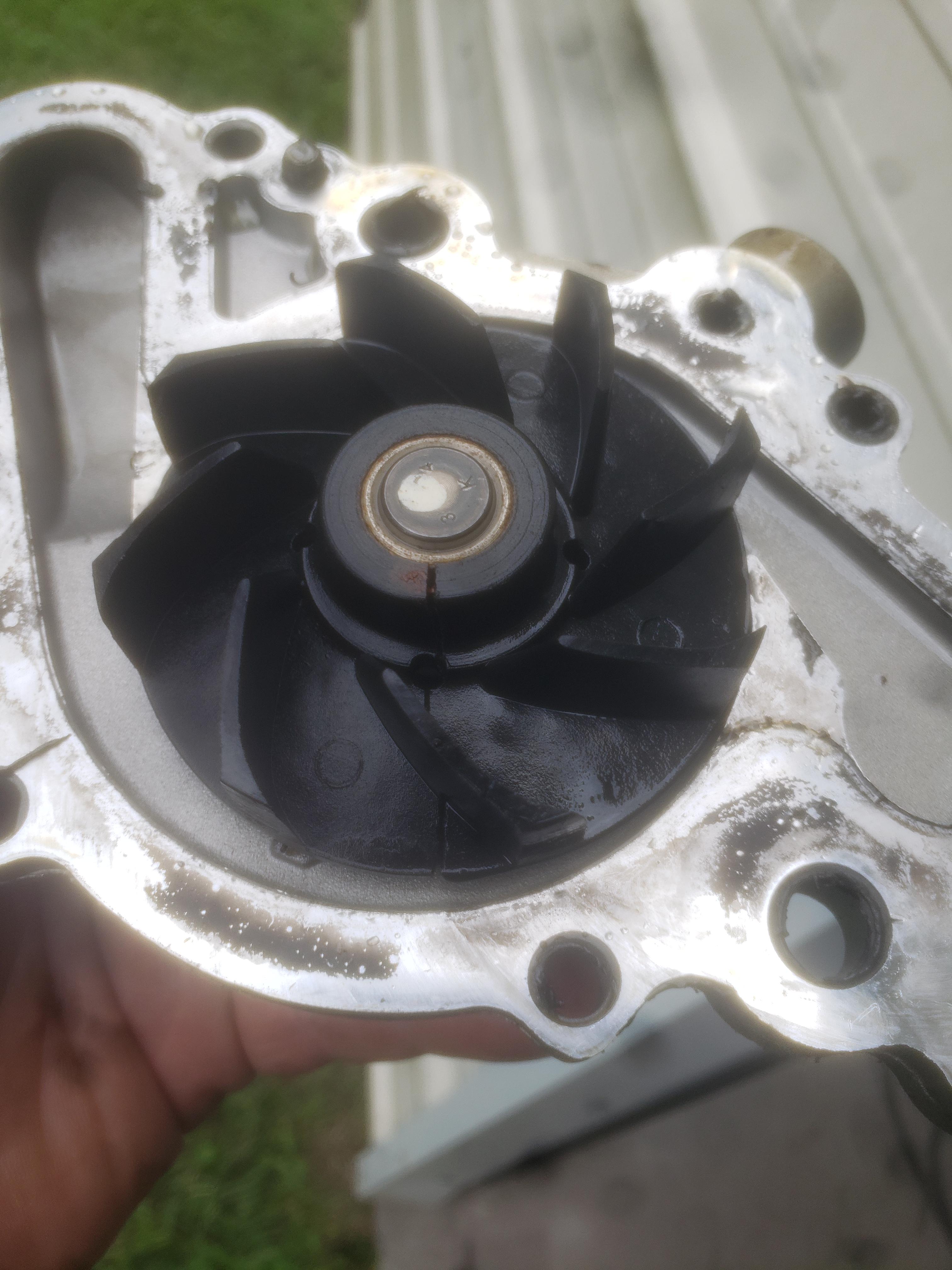 Customers waterpump impeller cracked and separated from the shaft in