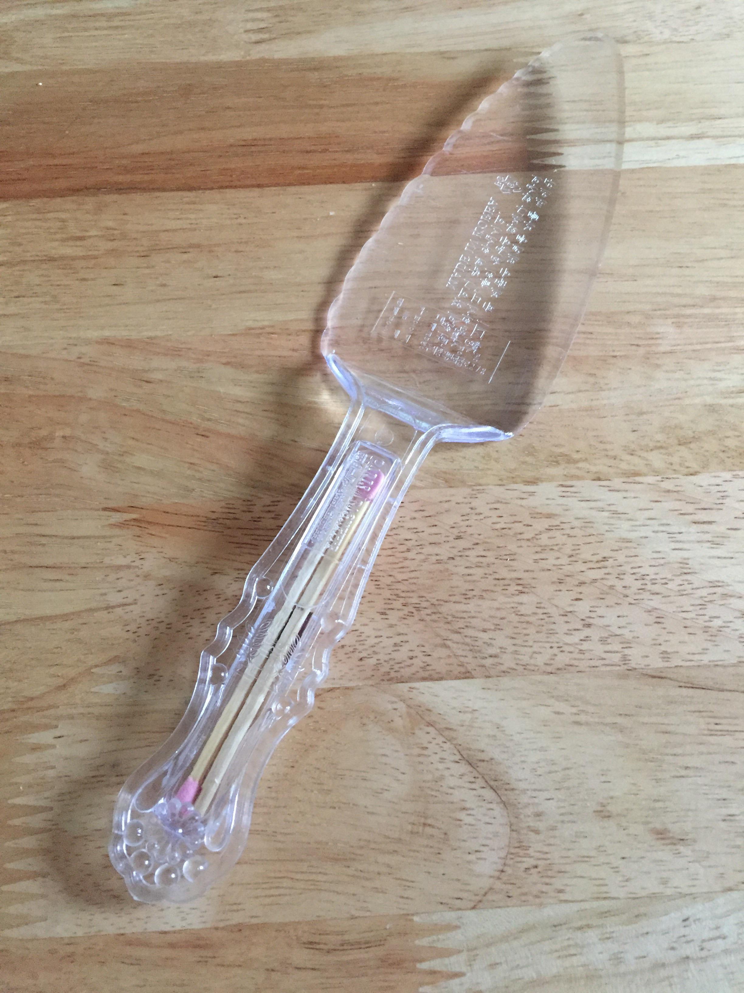 This cake server comes with matches! r/mildlyinteresting