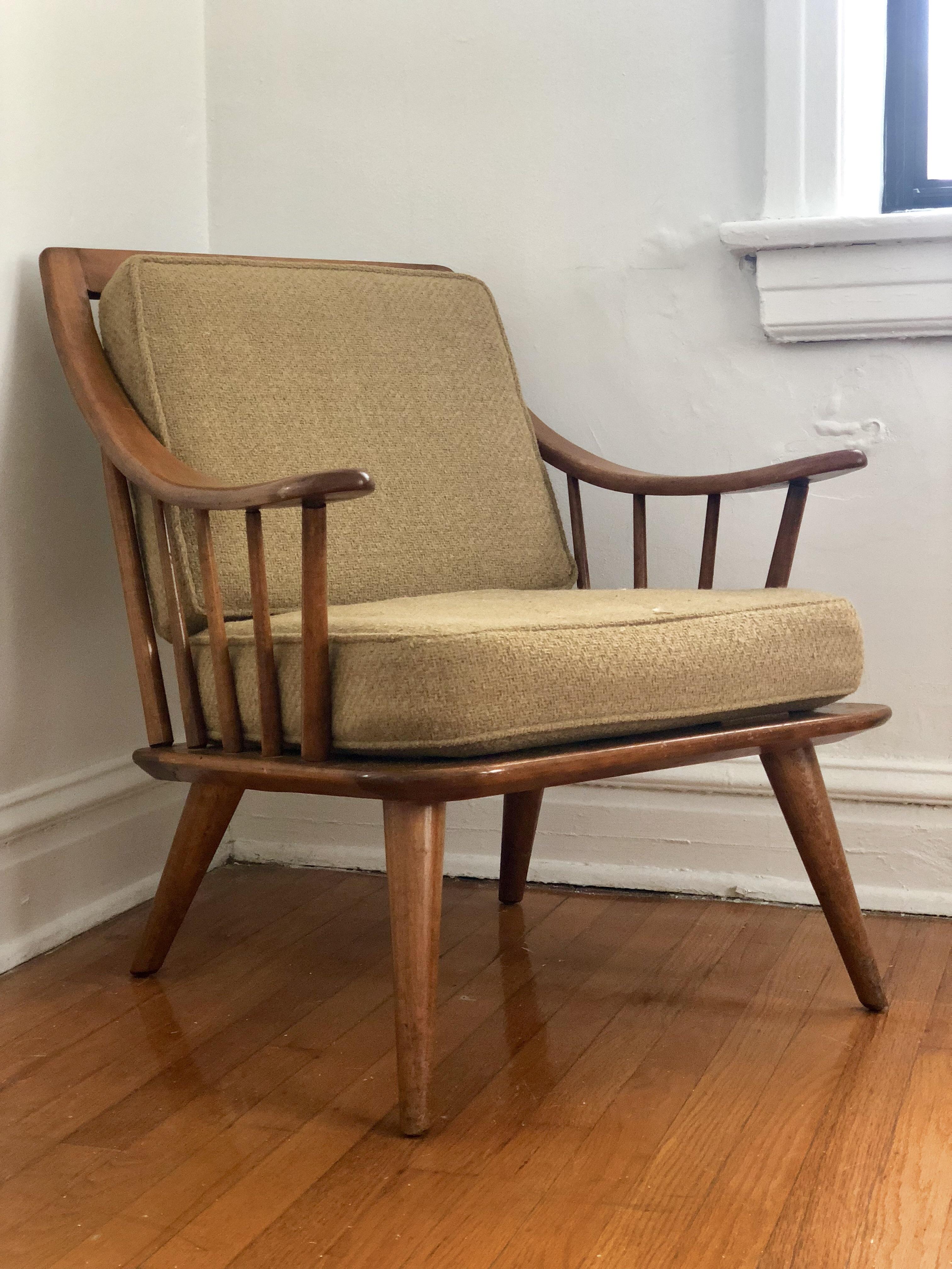 I’ve been on the hunt for a lounge chair. Today I picked up this Russel