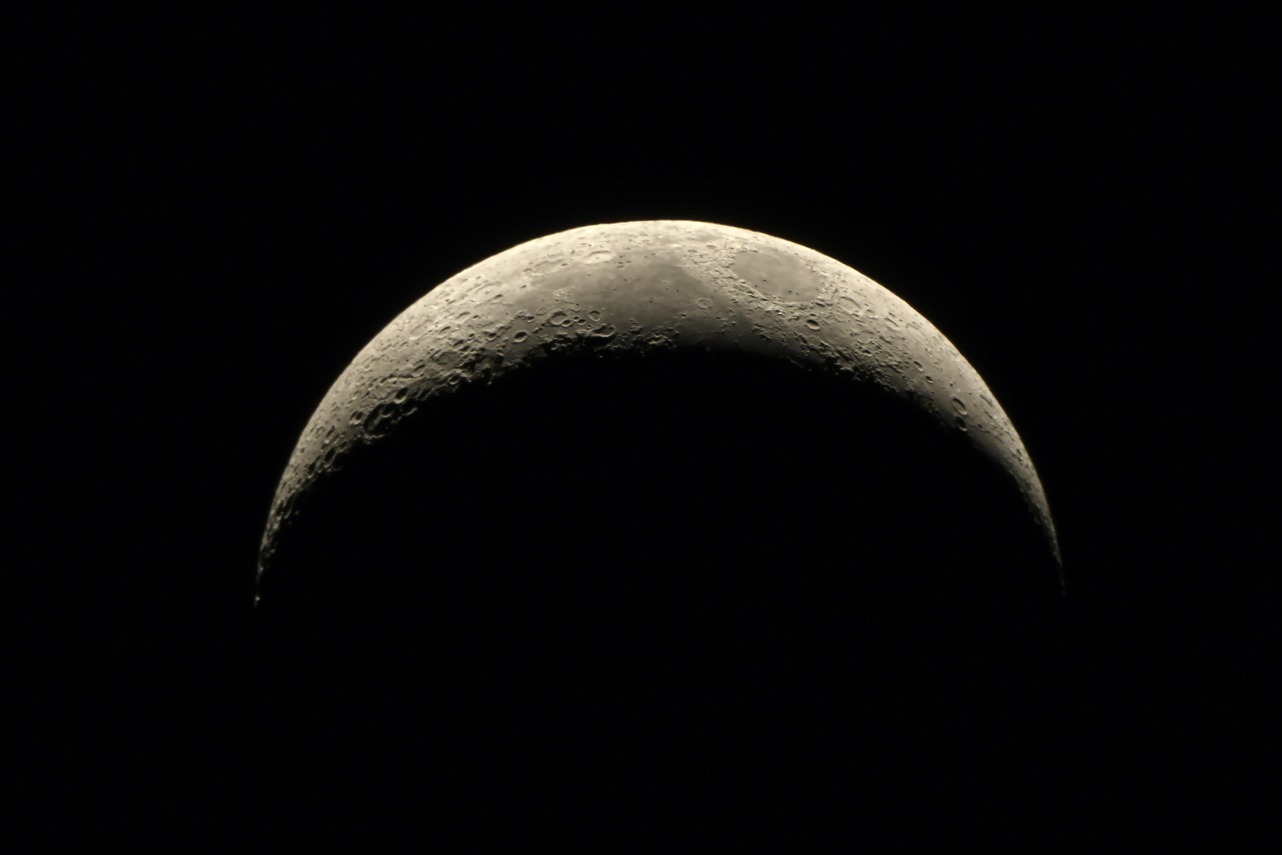 Tonight's moon from Australia r/astrophotography
