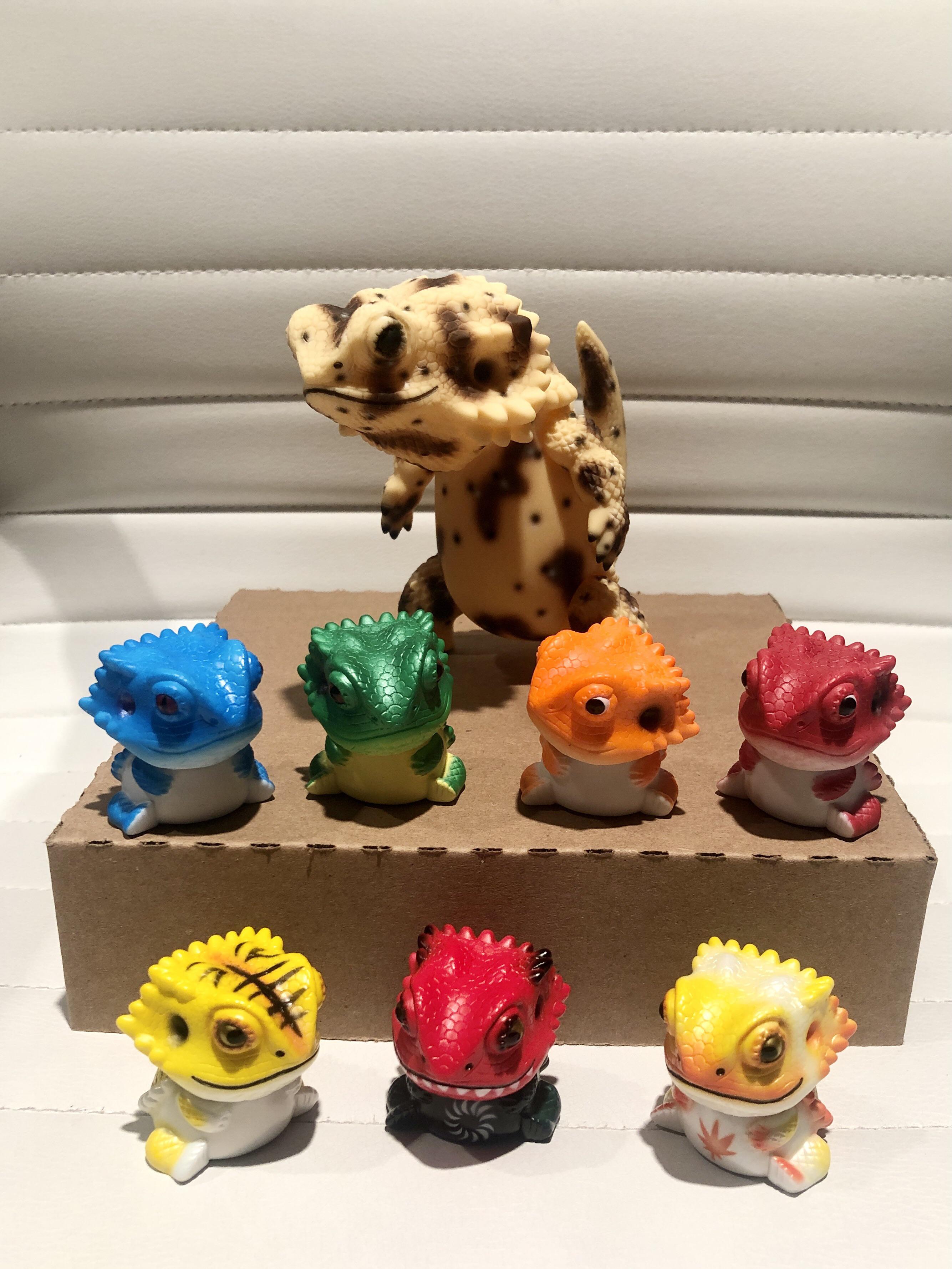 my boyfriend got me these bearded dragon soft vinyl figures. Best gift
