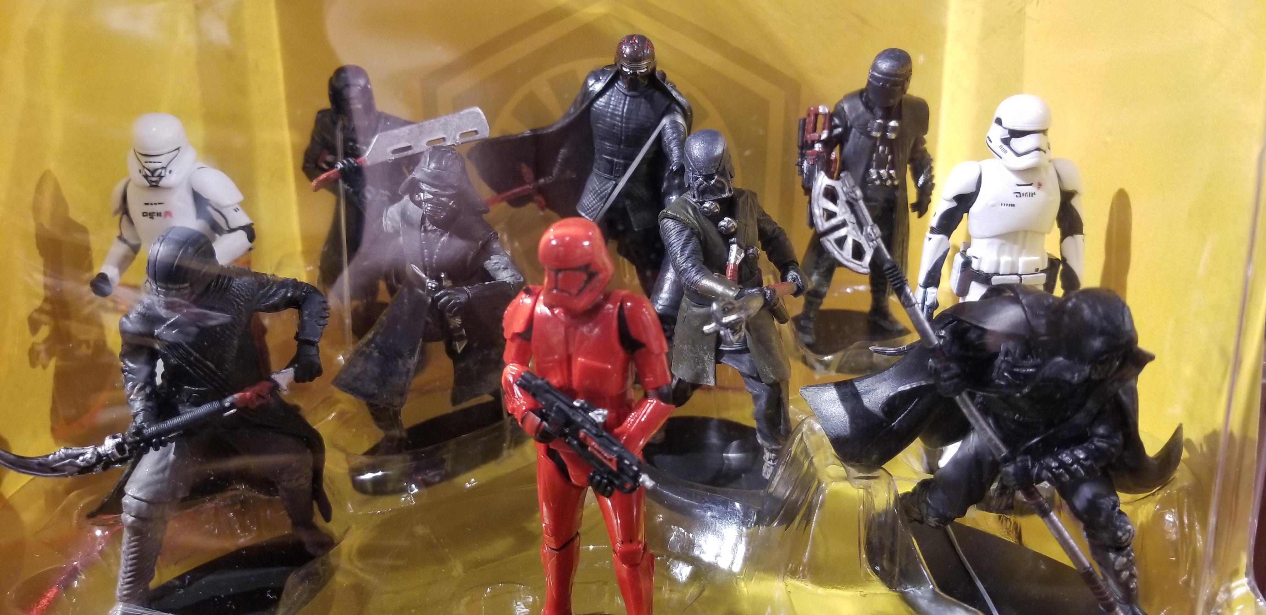 Knights of Ren figures at The Disney Store?? r/StarWars