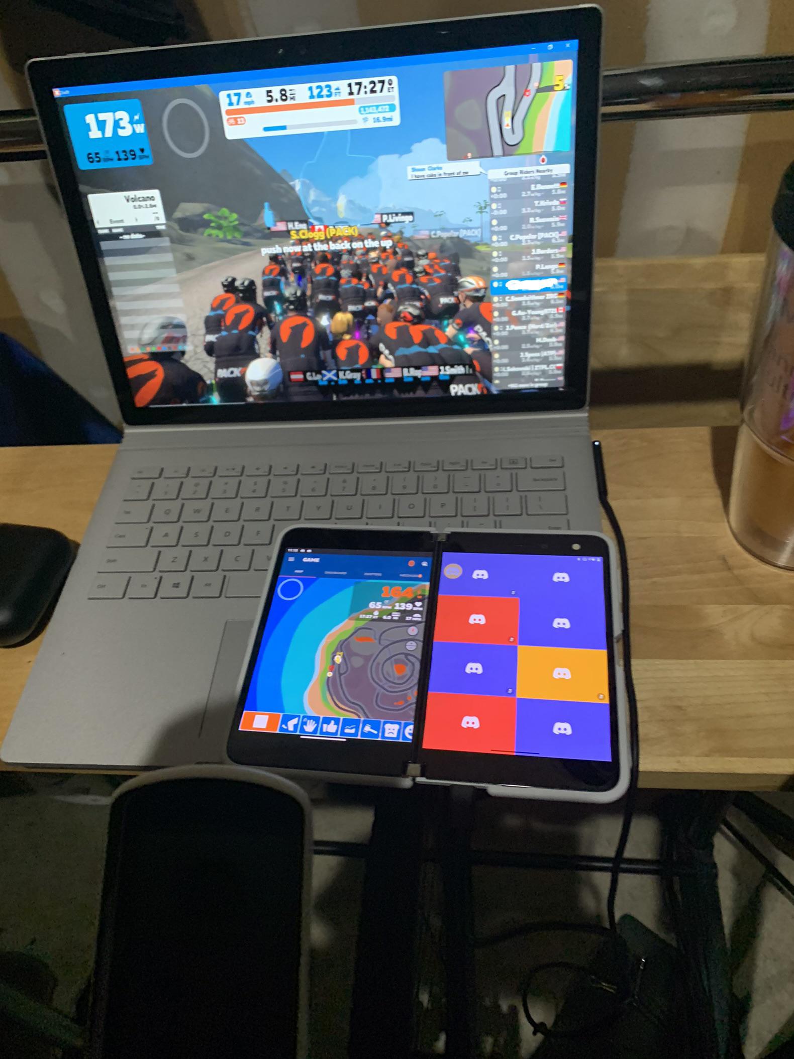 Zwifting in an event with Zwift Companion & Discord voice on Duo r