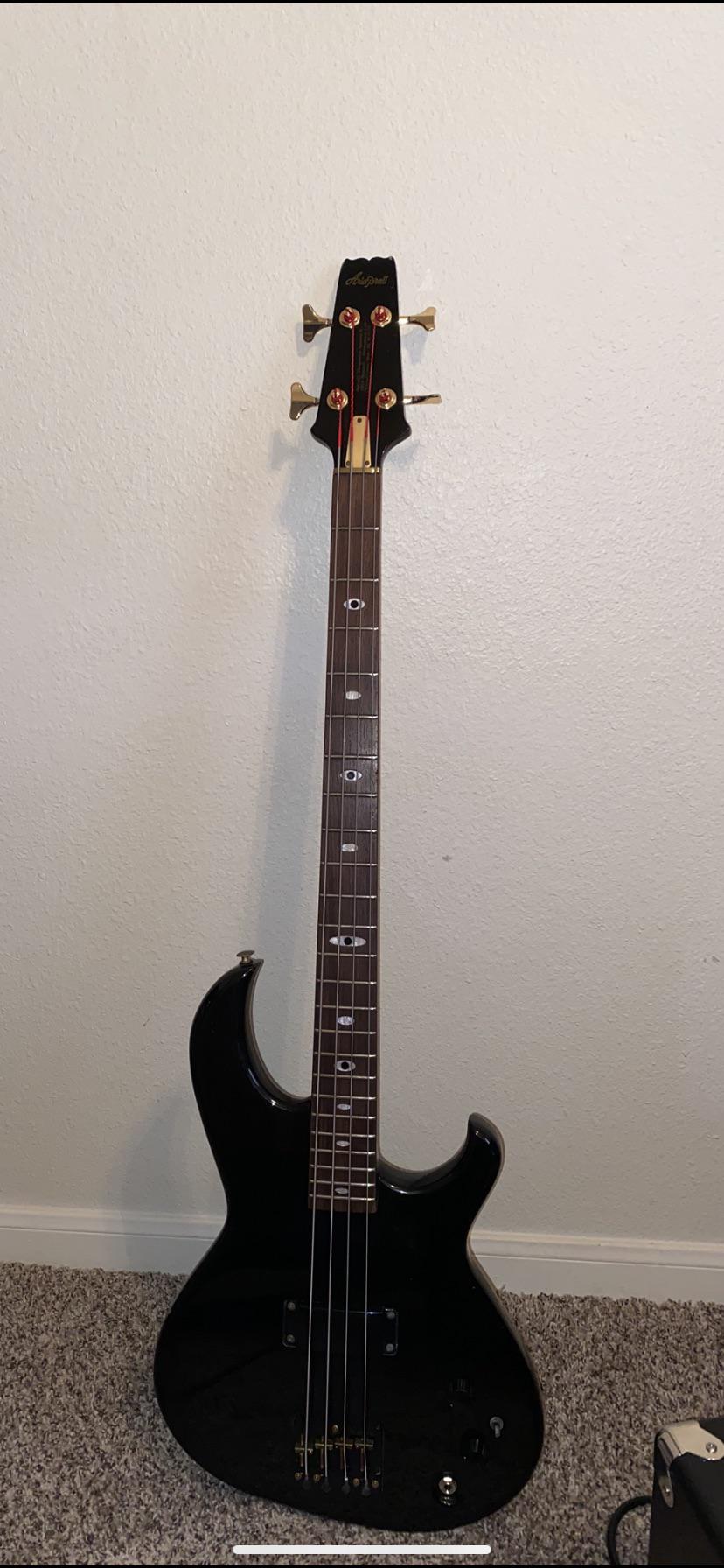 NBD 1982 Aria Pro II Black n gold 1, the Cliff Burton bass ) r