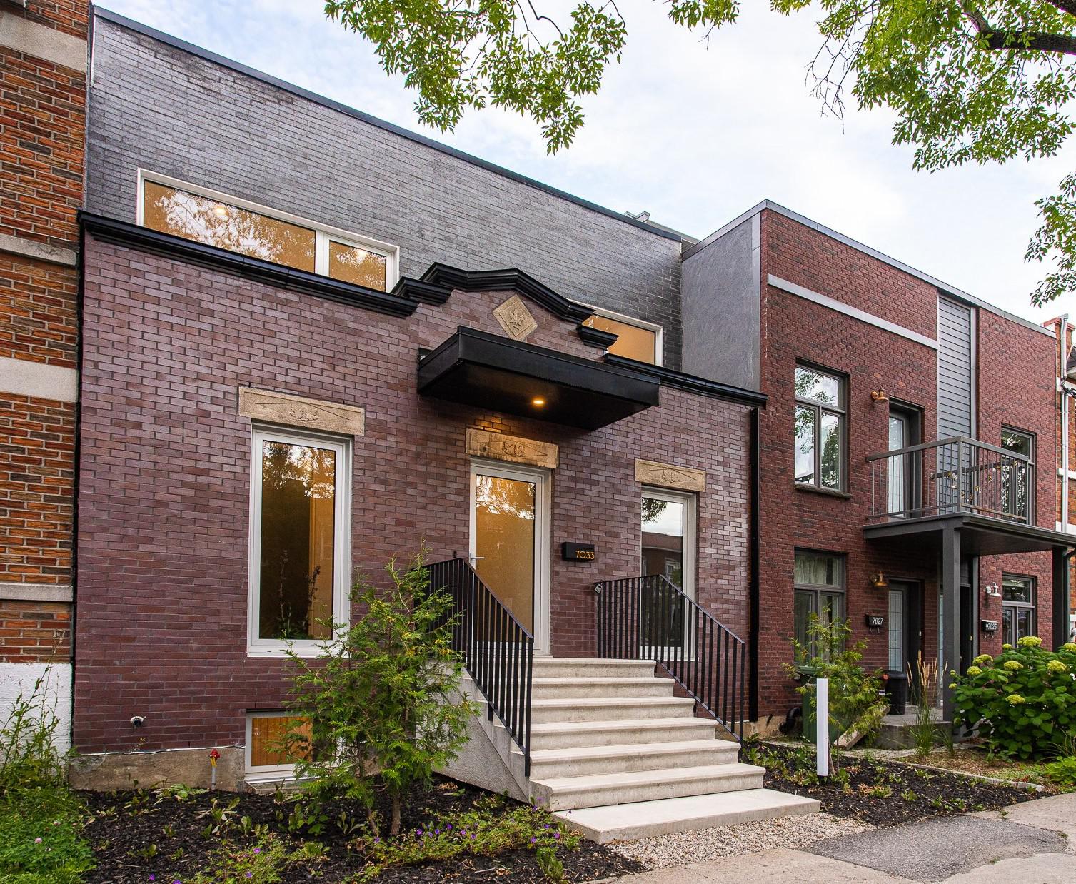 Renovated terraced house with main façade preserved to maintain