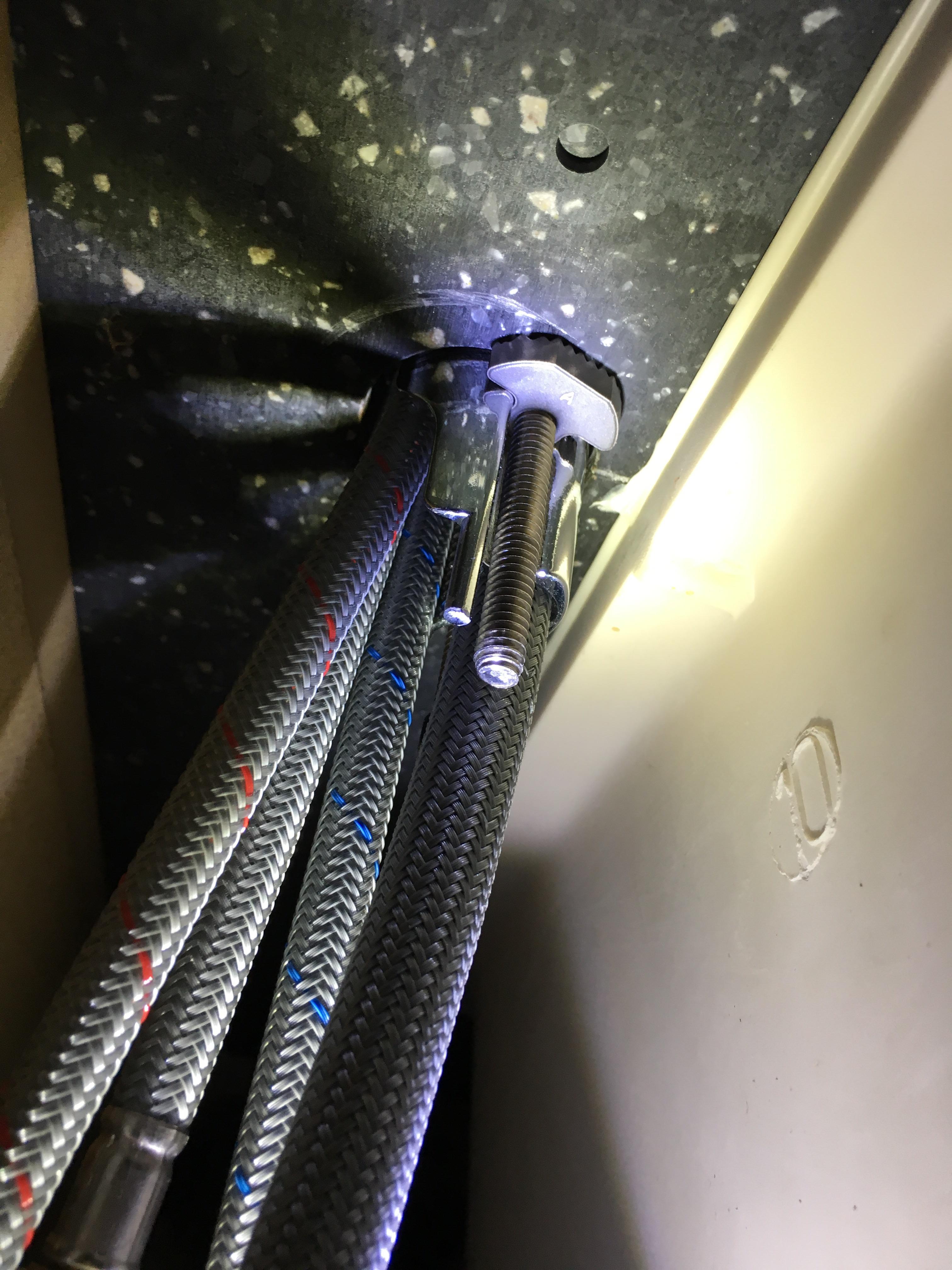 How do you remove this faucet mount? r/Plumbing