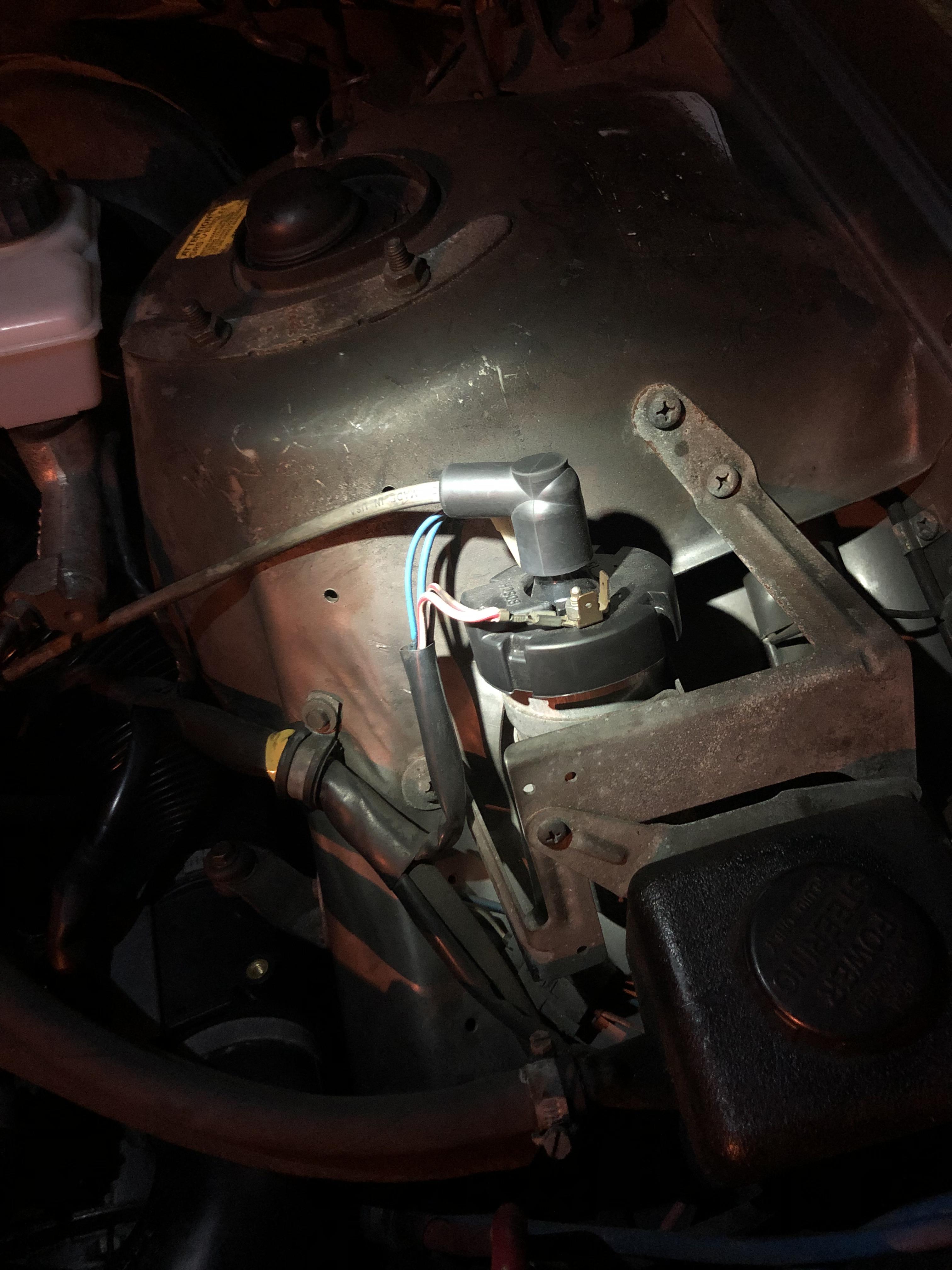 Part ID - what part is this? 1990 Volvo 240 DL. Trying to figure out