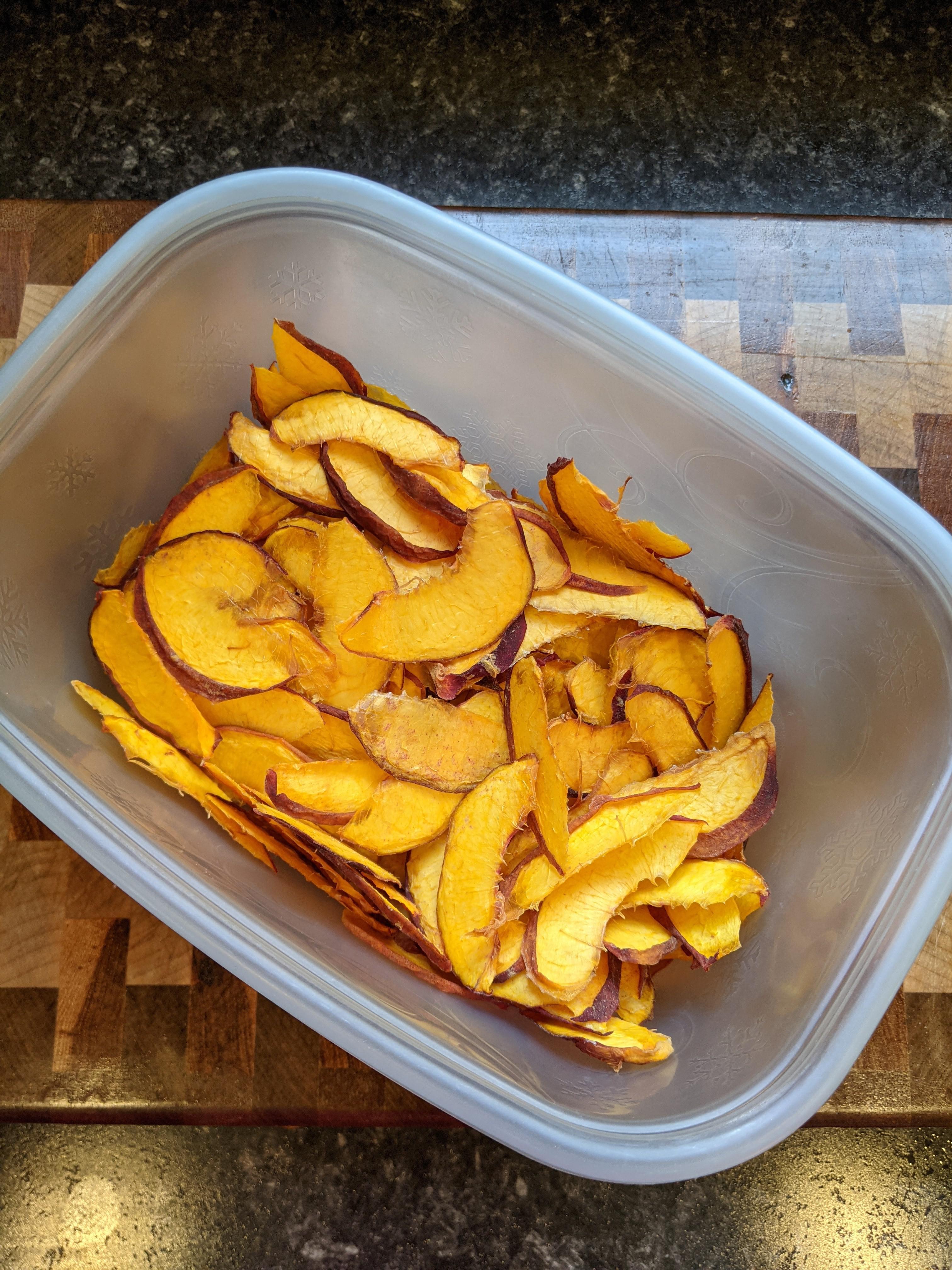 Dehydrated peaches are too good! r/dehydrating