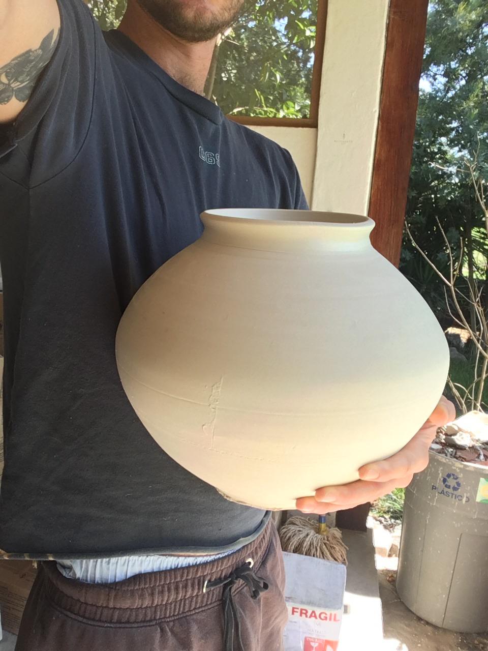 My biggest vase to date r/Pottery