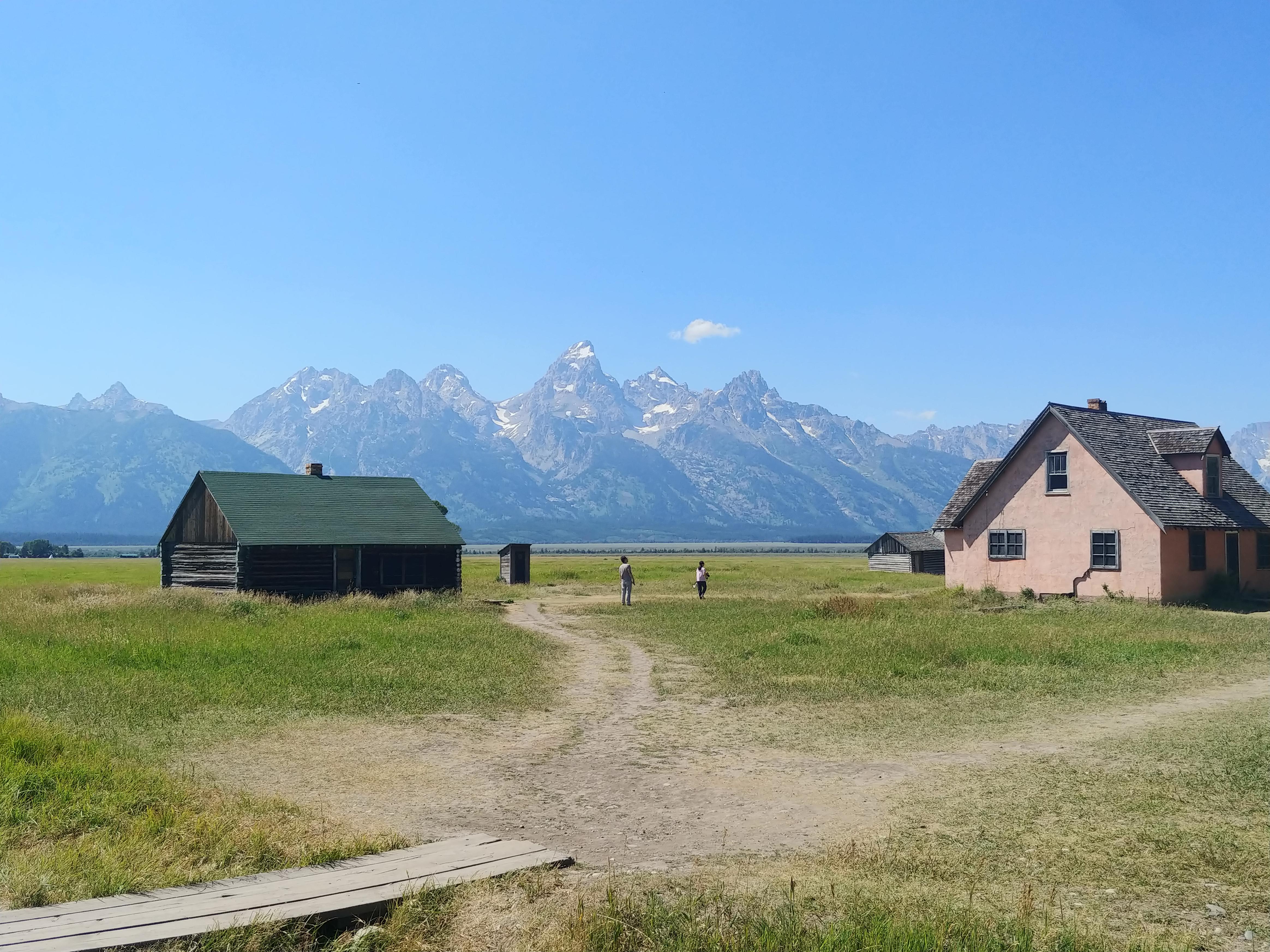 Abandoned Mormon homes in Antelope Flats, Wyoming (OC) r/AbandonedPorn