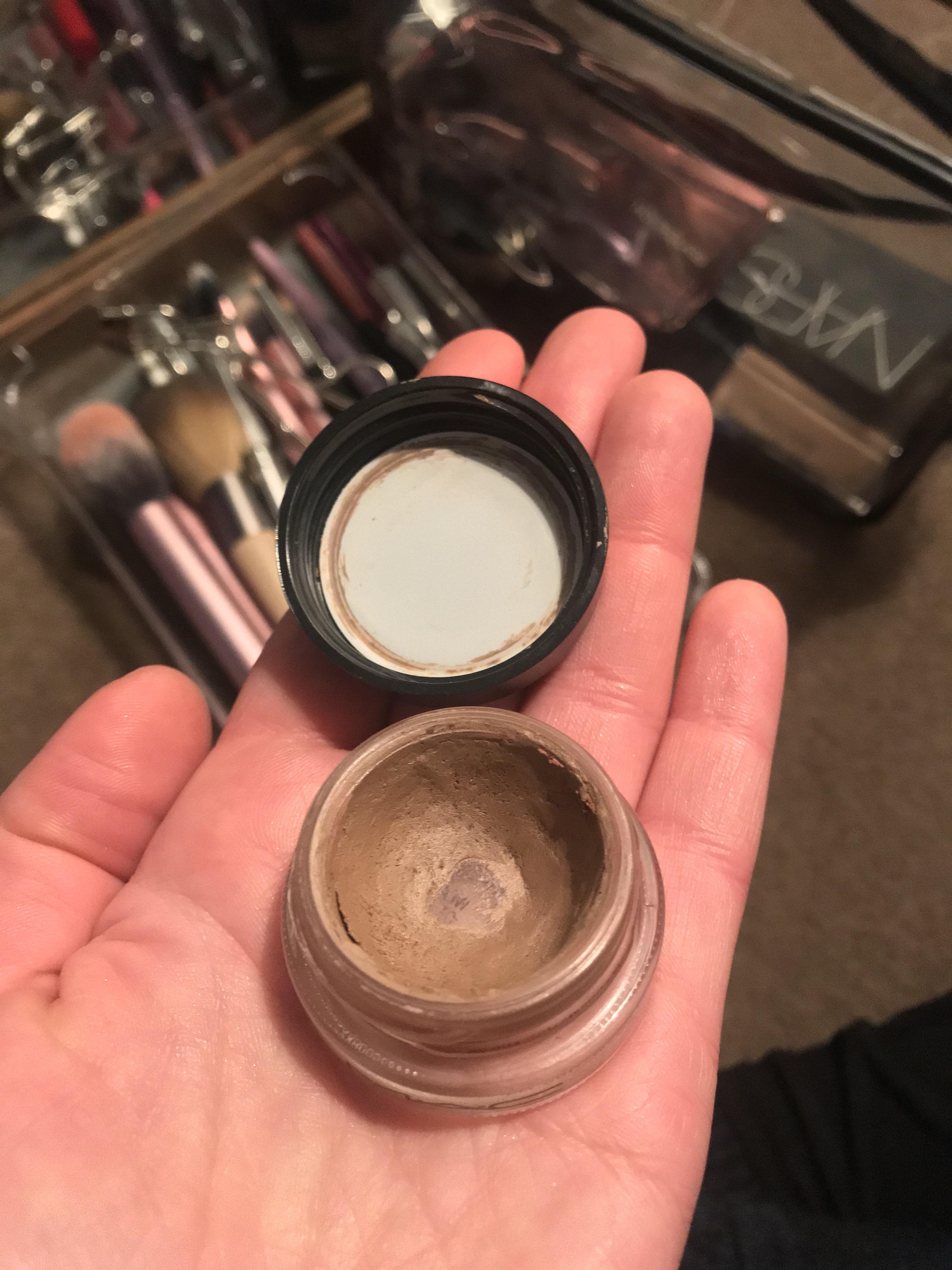 How long do Mac paint pots last you ask? Since having this, I’ve