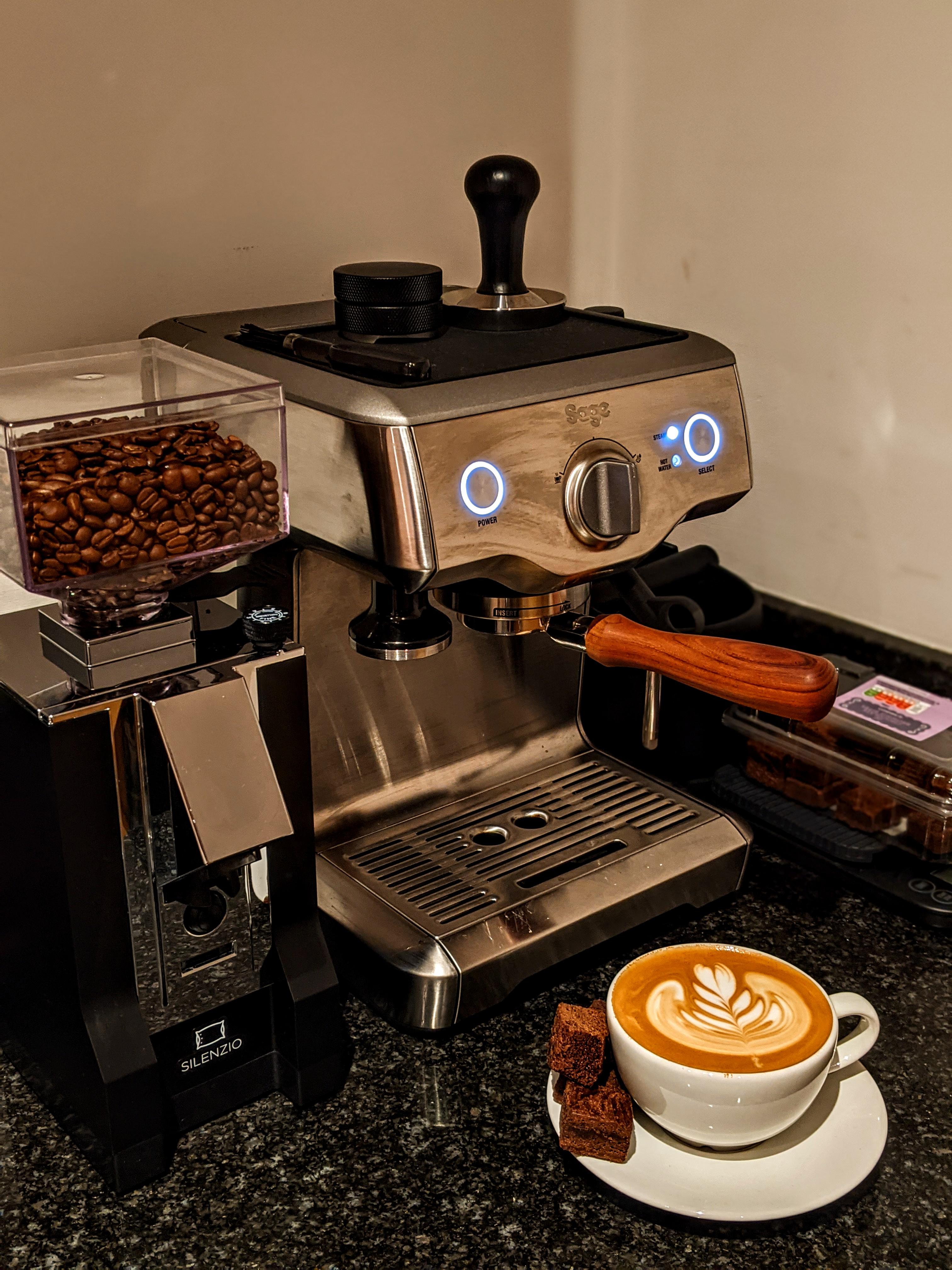 Sainsbury's brownies & illy coffee 🤤 r/espresso