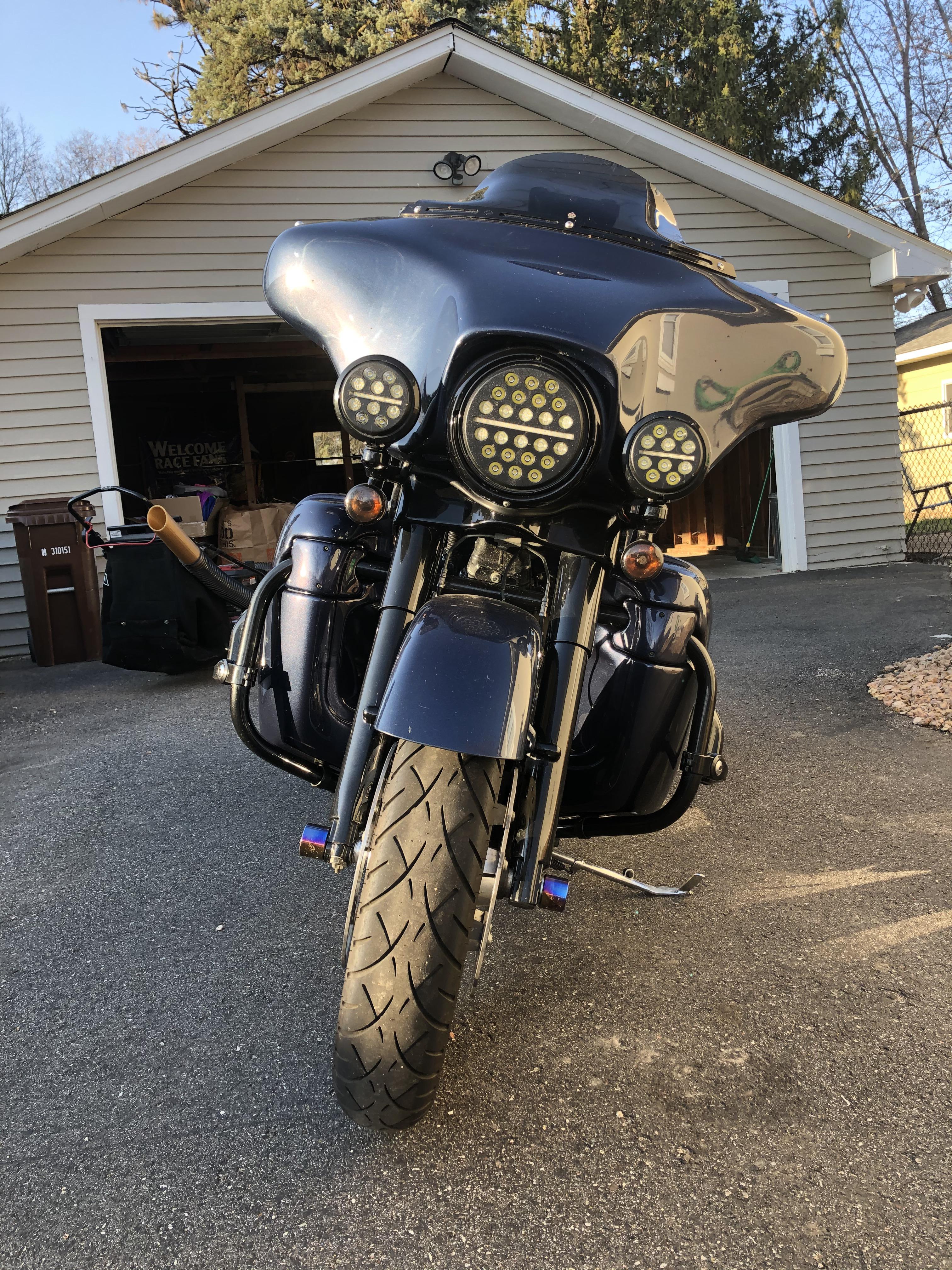 Put some lower fairings on. I have now achieved the geezer glide status