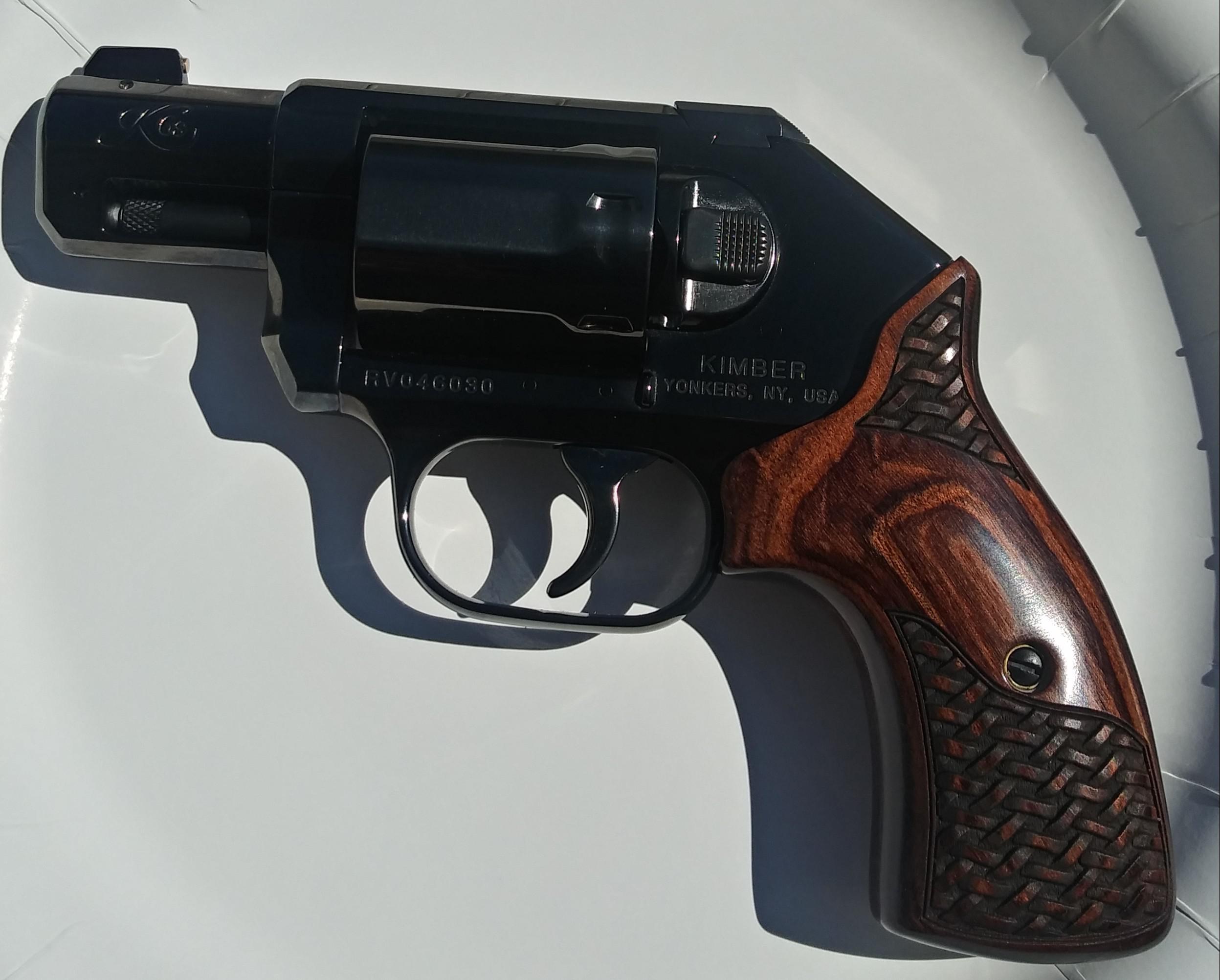 Kimber k6s royal, Altamont grips r/Revolvers