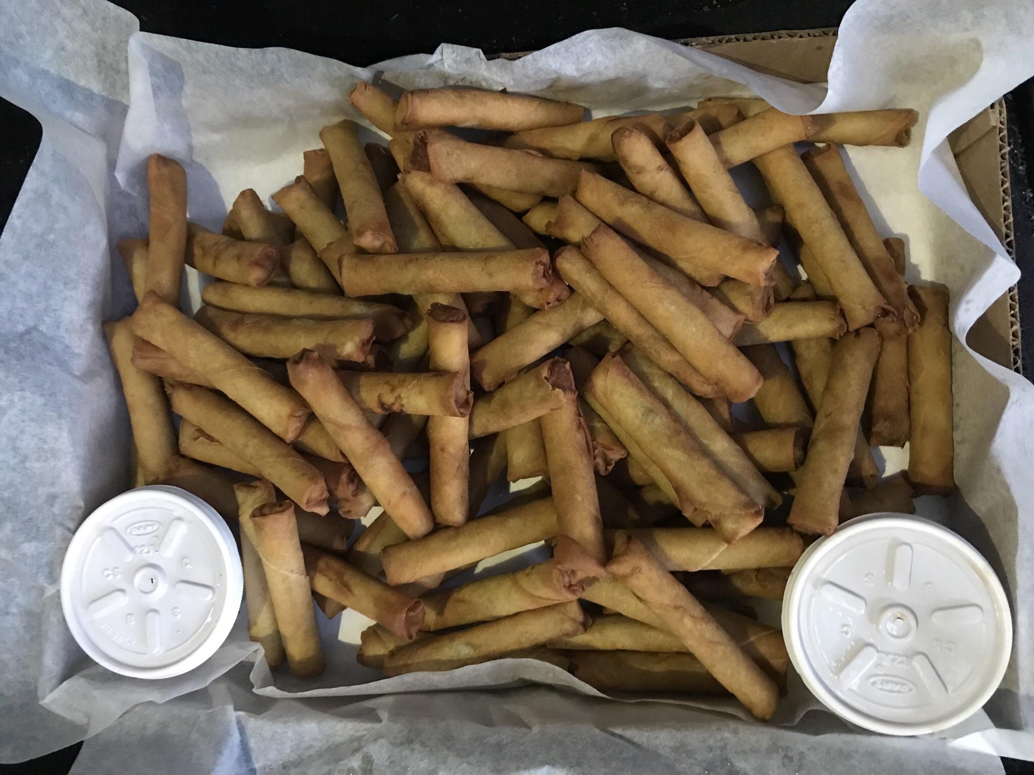 Best lumpia in town...100 pieces of deep fried goodness! r/FoodPorn
