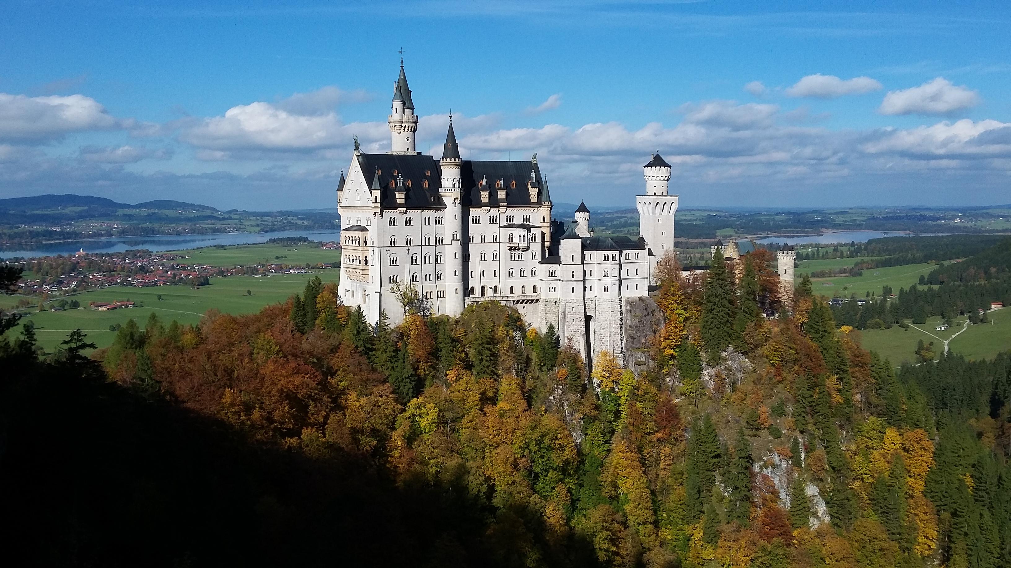 Neuschwanstein Castle, Bavaria, Germany [3264 × 1836] r/ArchitecturePorn