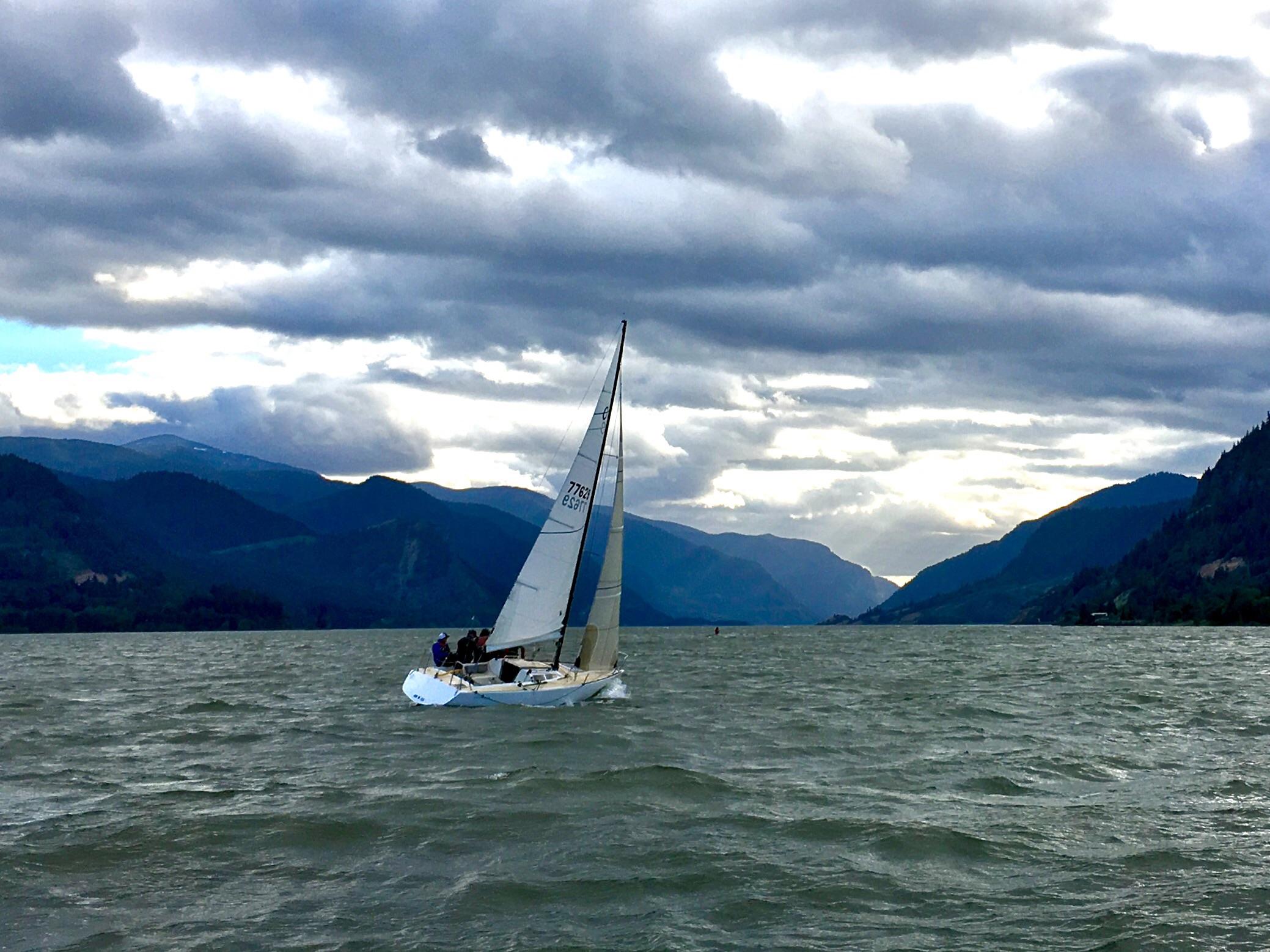 Wed Night Races. Hood River, OR, USA. r/sailing