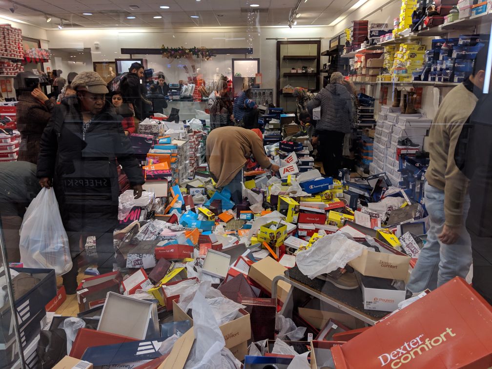 Garden State Plaza mall, New Jersey r/WTF