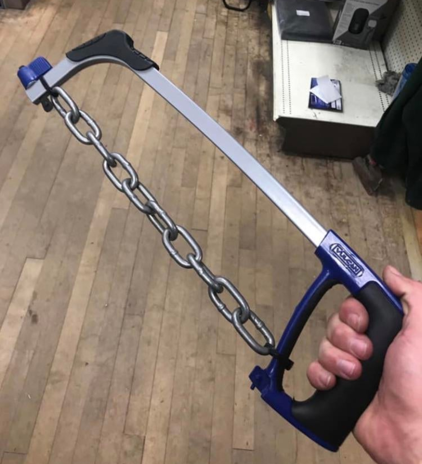 30 Hilarious Chainsaw Puns Punstoppable 🛑