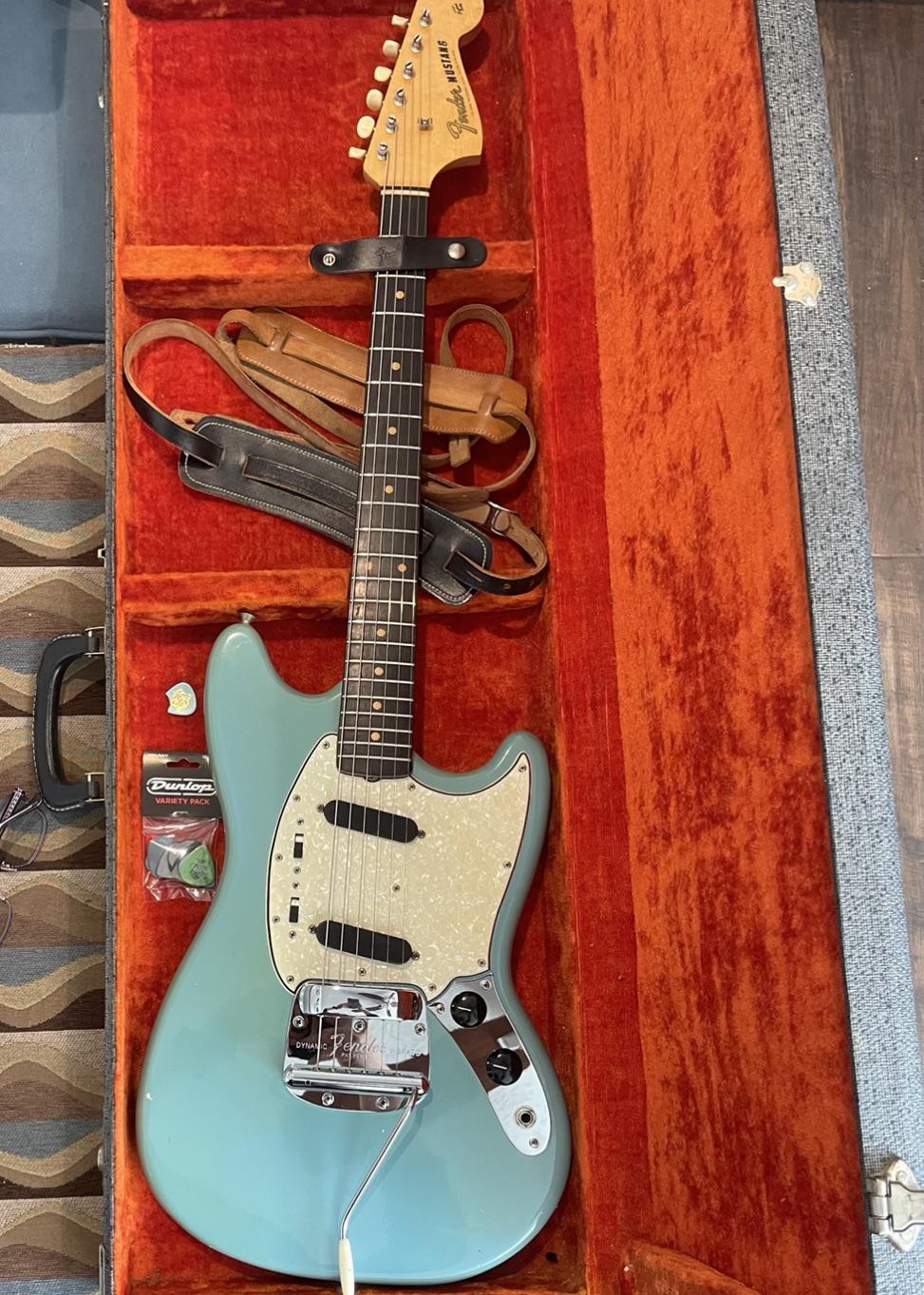 2001 Fender hss strat w floyd rose. Fender texmex pickups ;) guitars