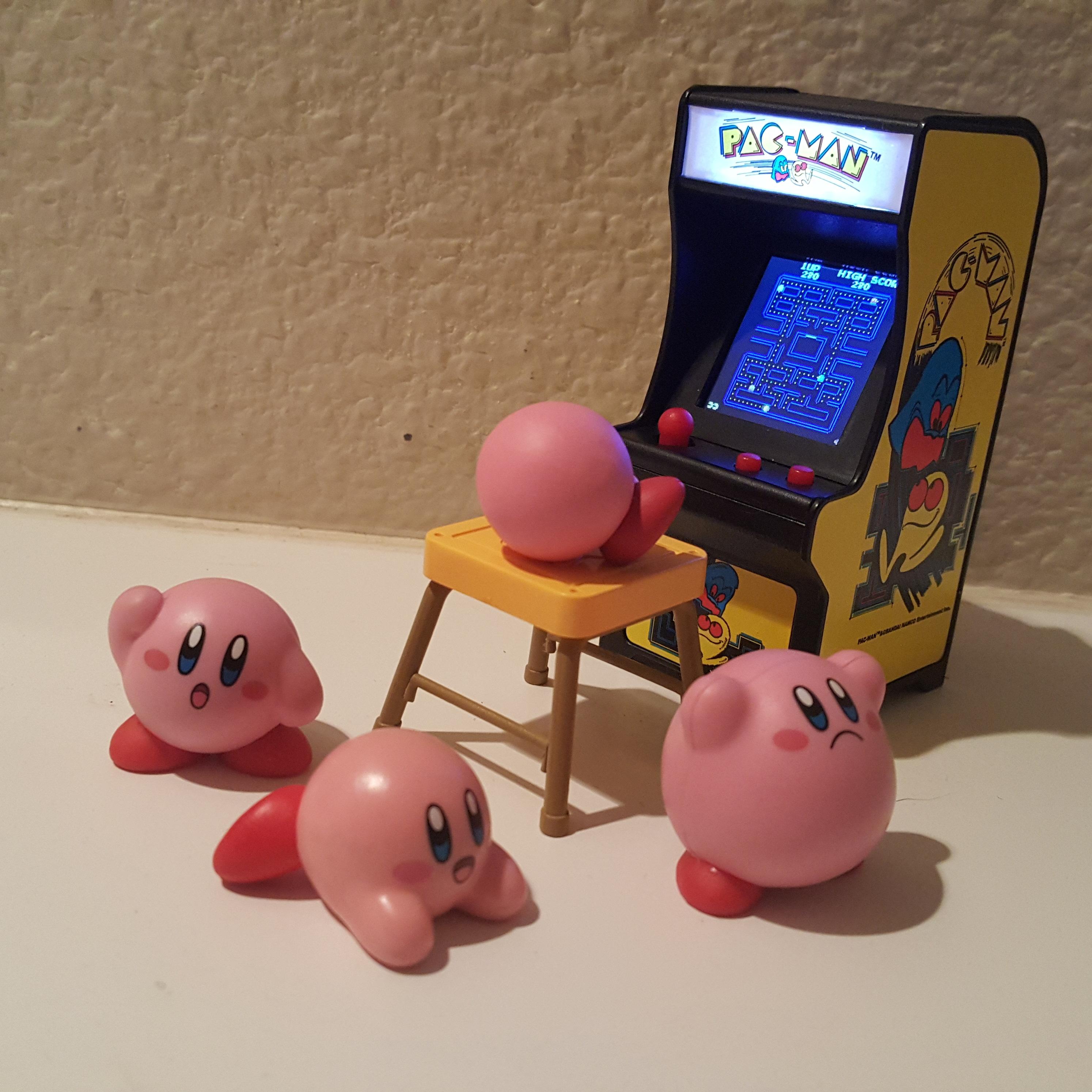 Kirby and Friends play PacMan on the Arcade! r/Kirby