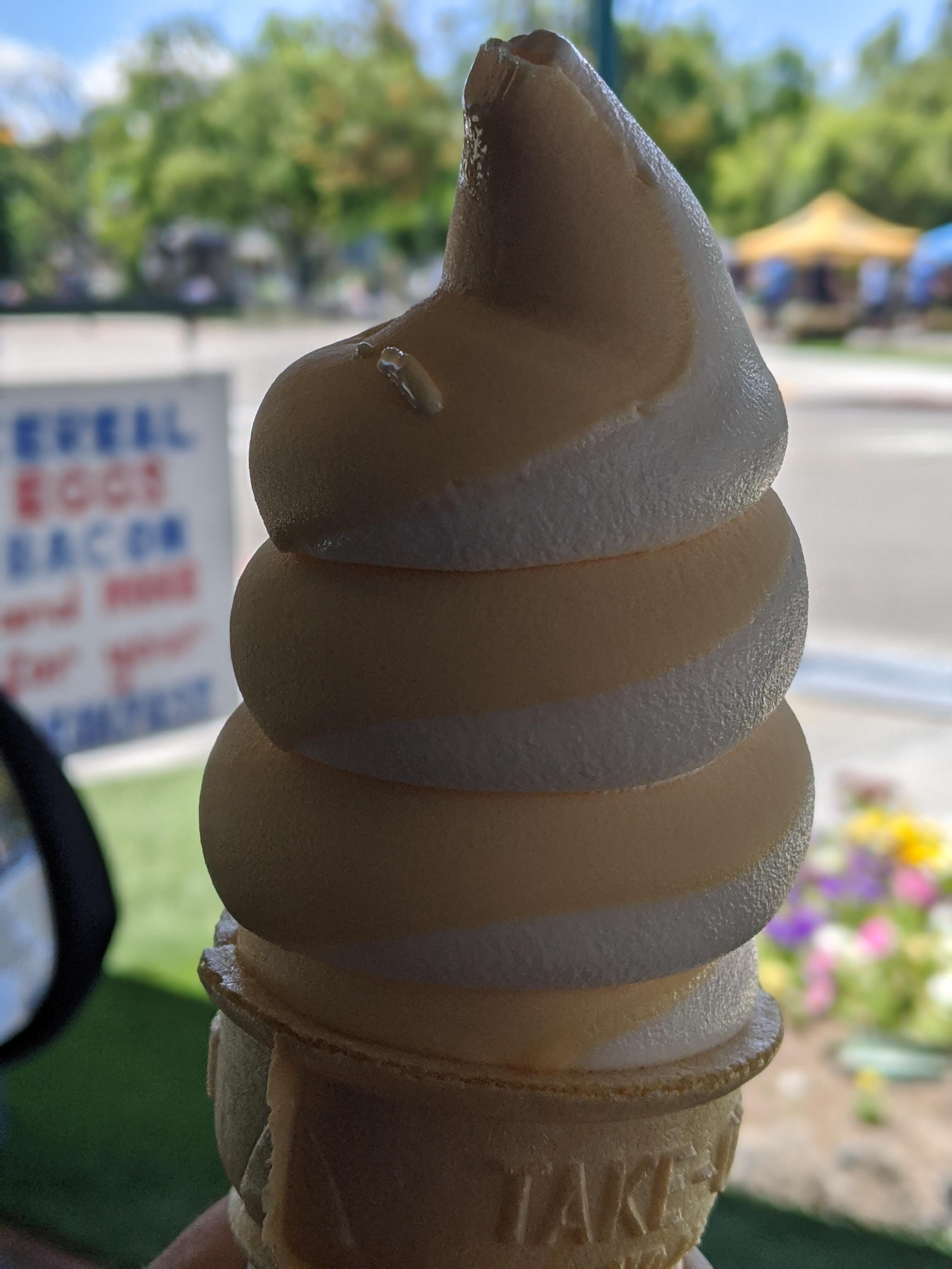 Orange and vanilla soft serve Meadowlark Dairy, Pleasanton CA [OC
