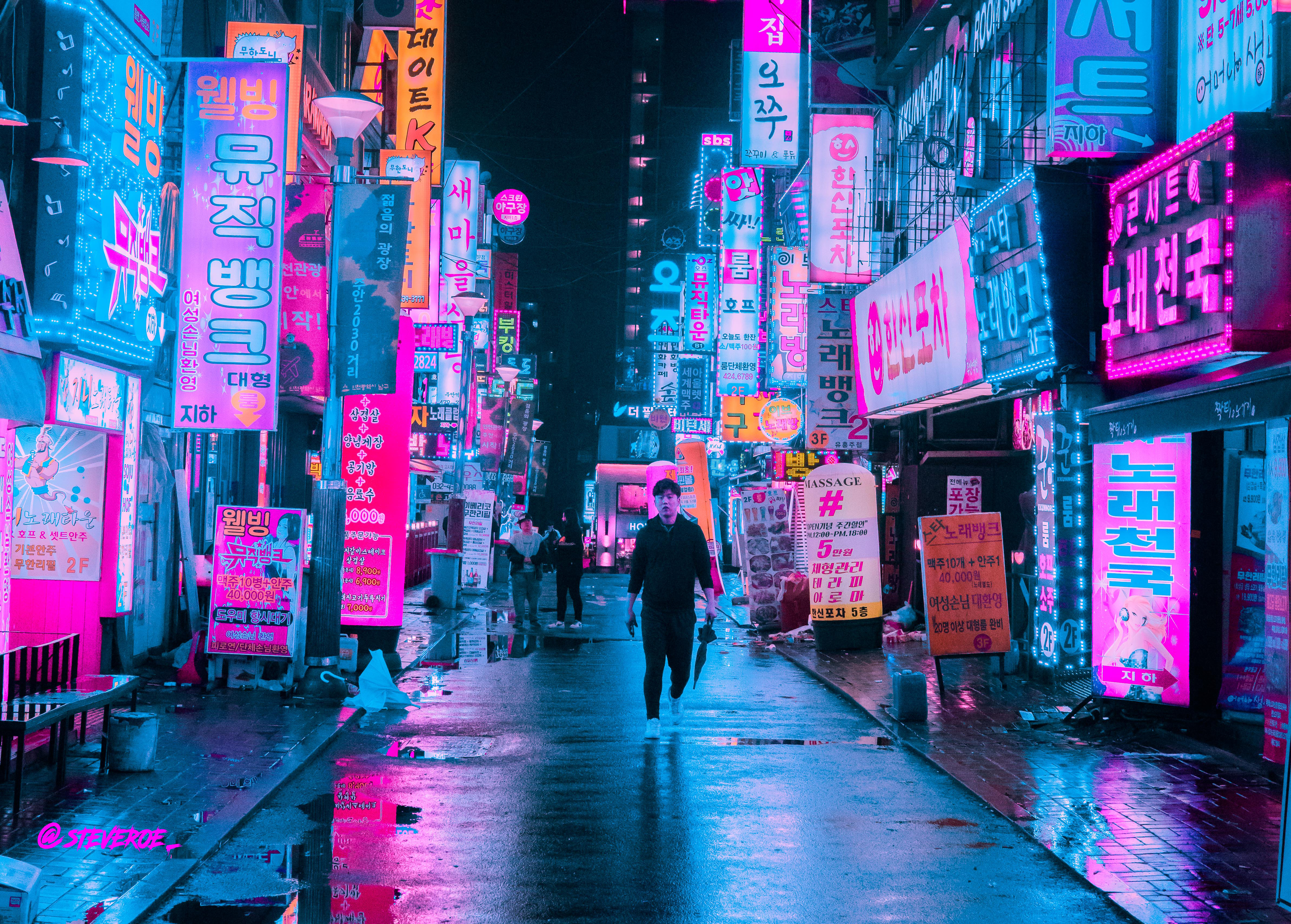 The Neon Streets of South Korea r/streetphotography