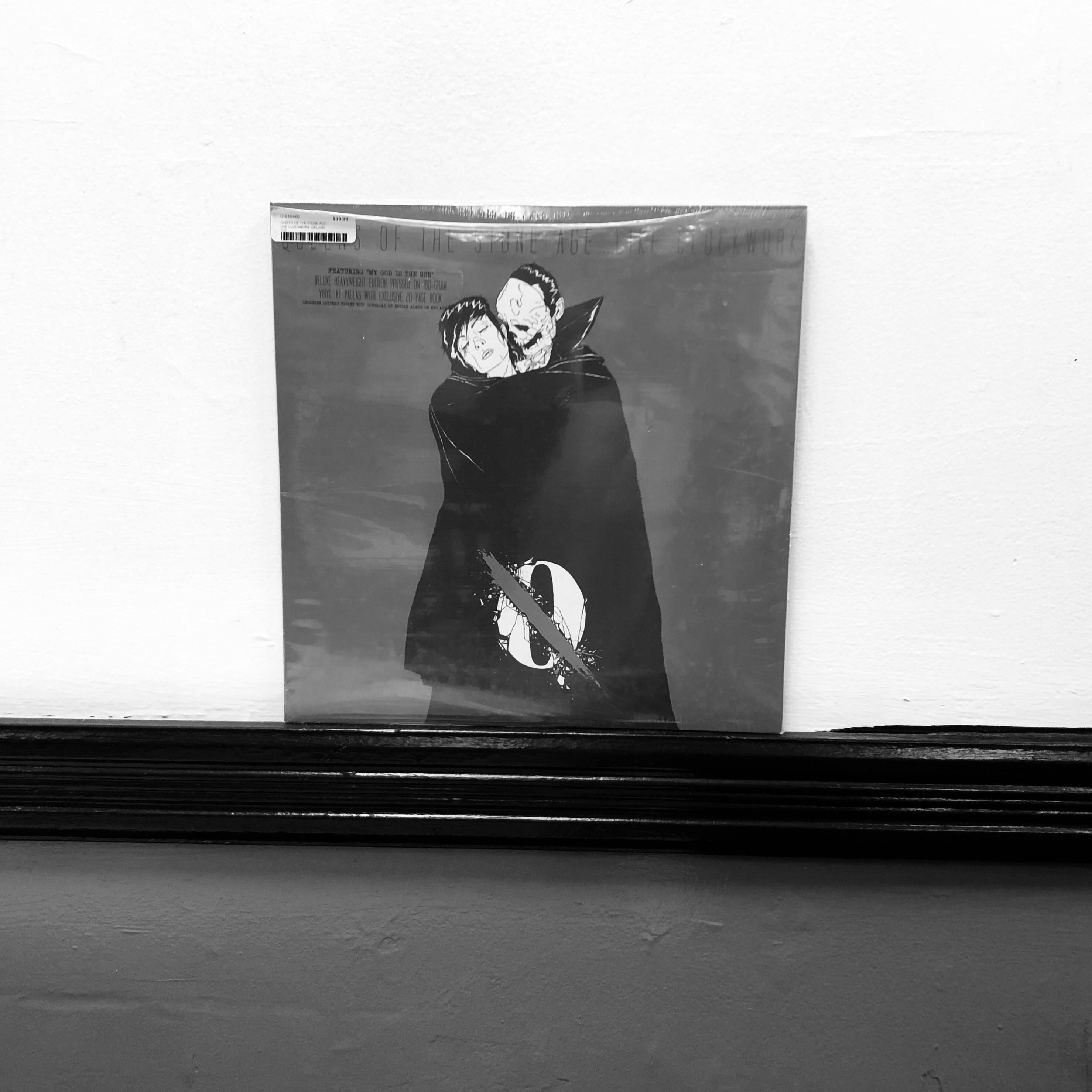 Just bought the deluxe version of Like Clockwork. r/vinyl