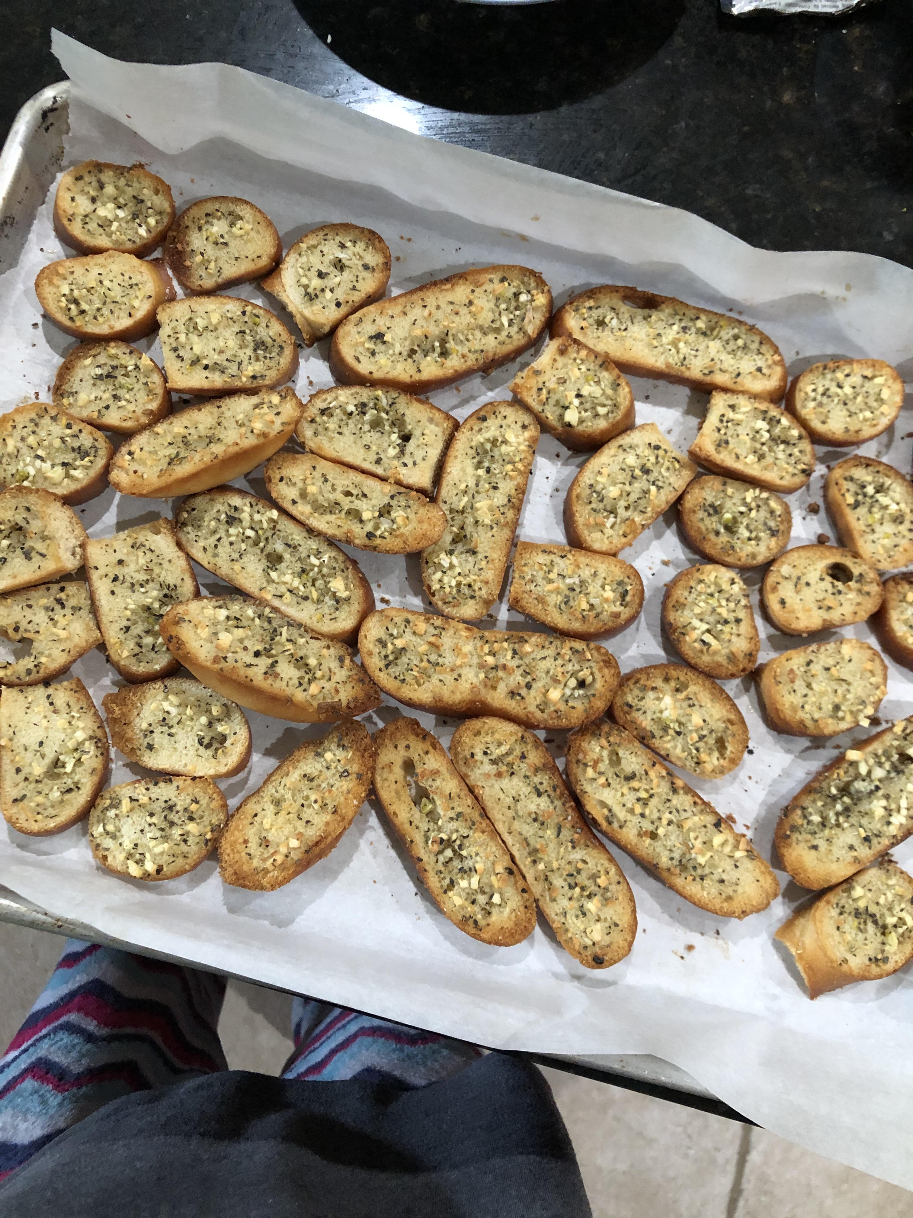 Garlic & herb bagel chips [homemade] r/food