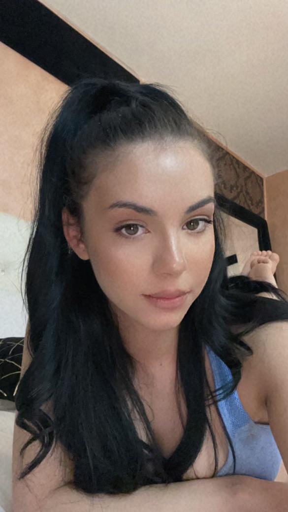 Happy Monday ONLINE Now! [https://www.myfreecams.com/#Lucy_Foxx] : r