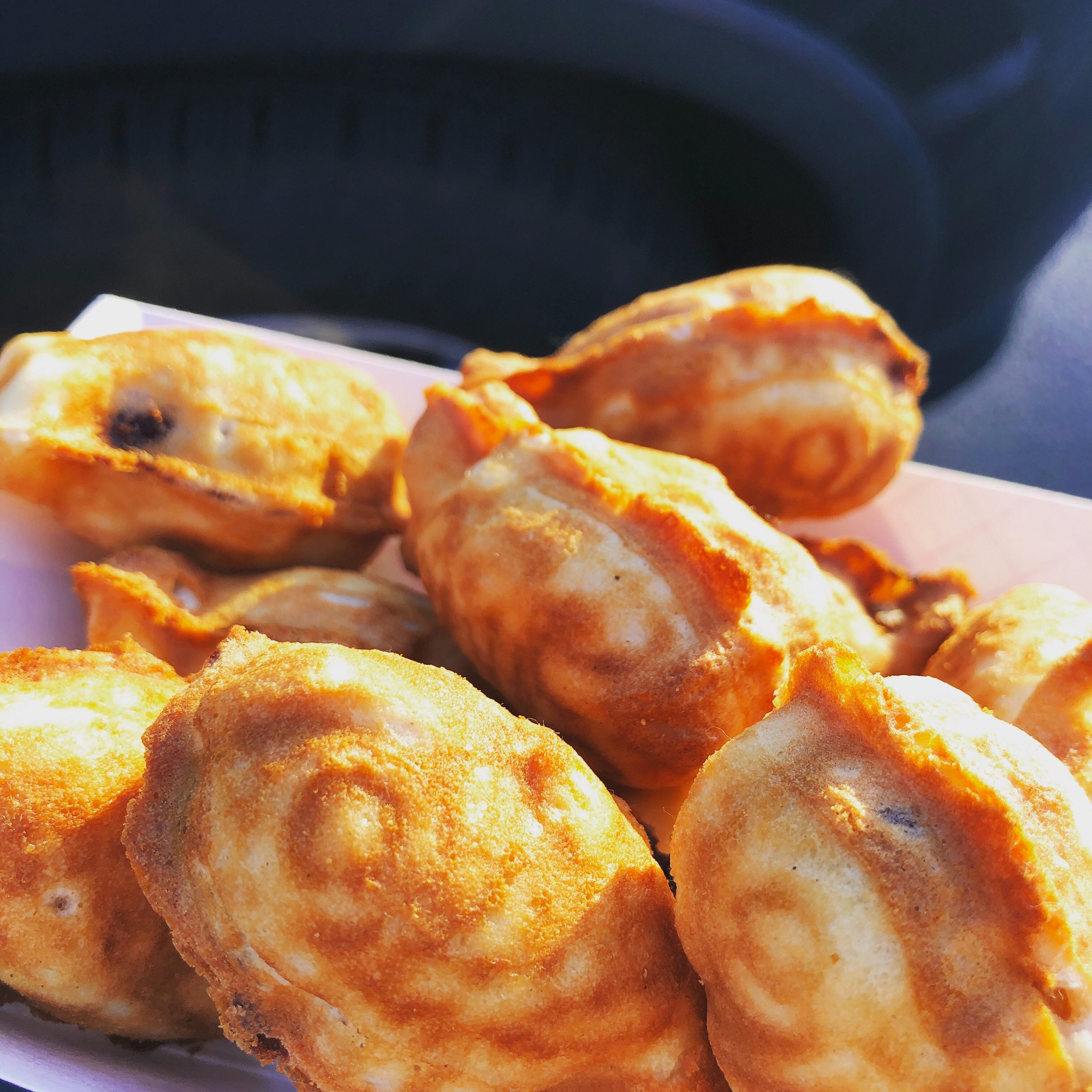 Fish shaped waffles from Korea [OC] r/FoodPorn