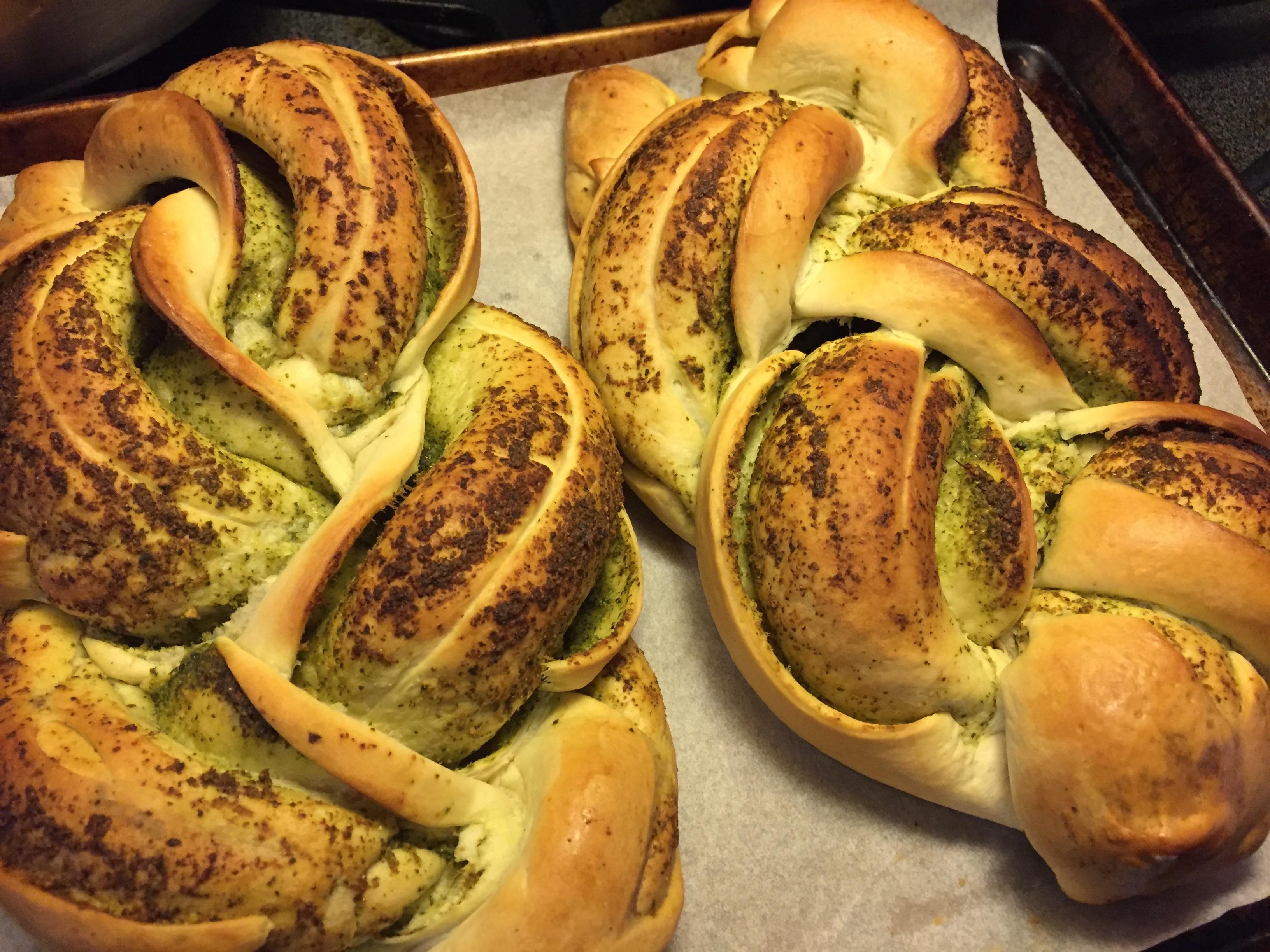 Braided Pesto Bread r/Breadit