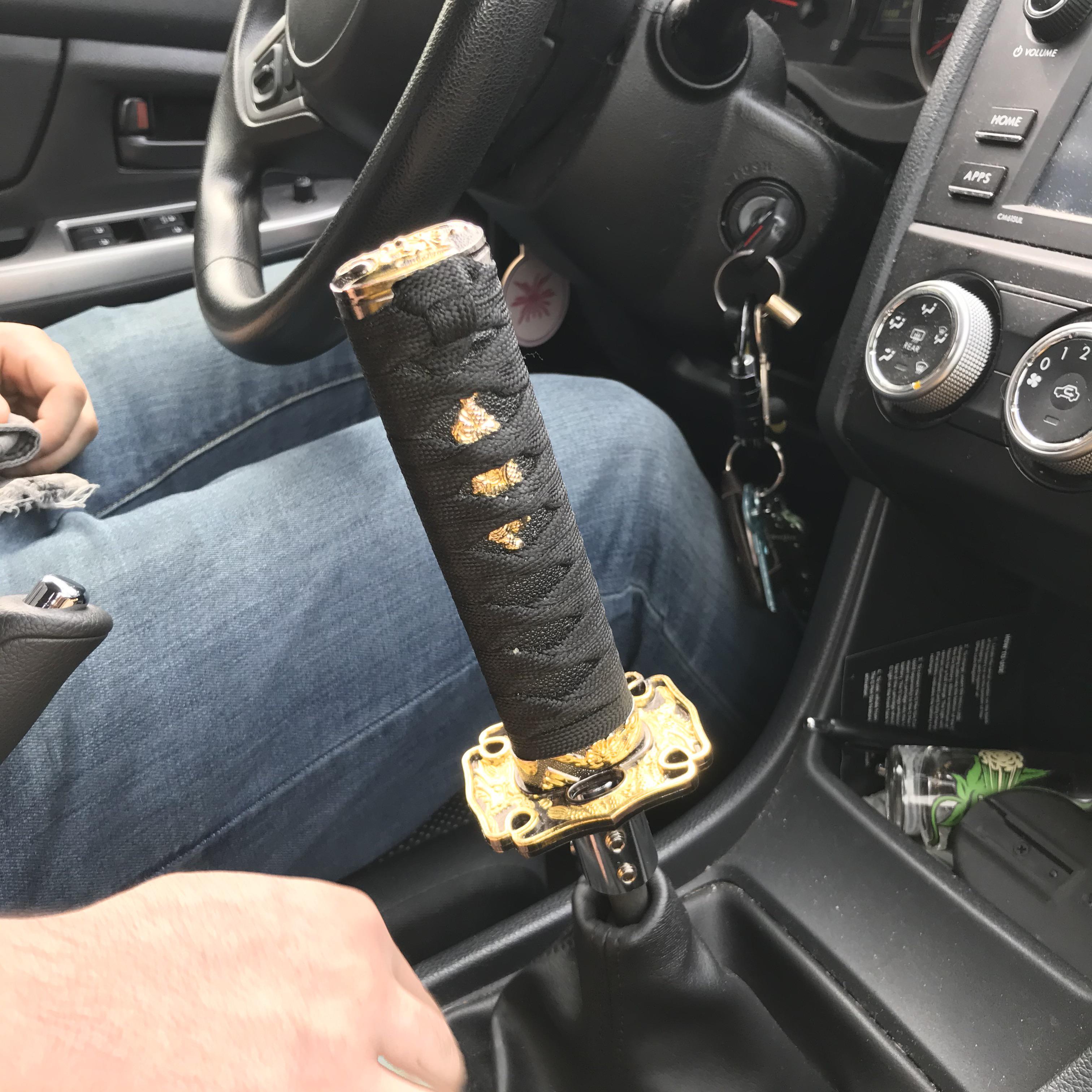 My cousin’s Samurai sword shift knob r/mildlyinteresting