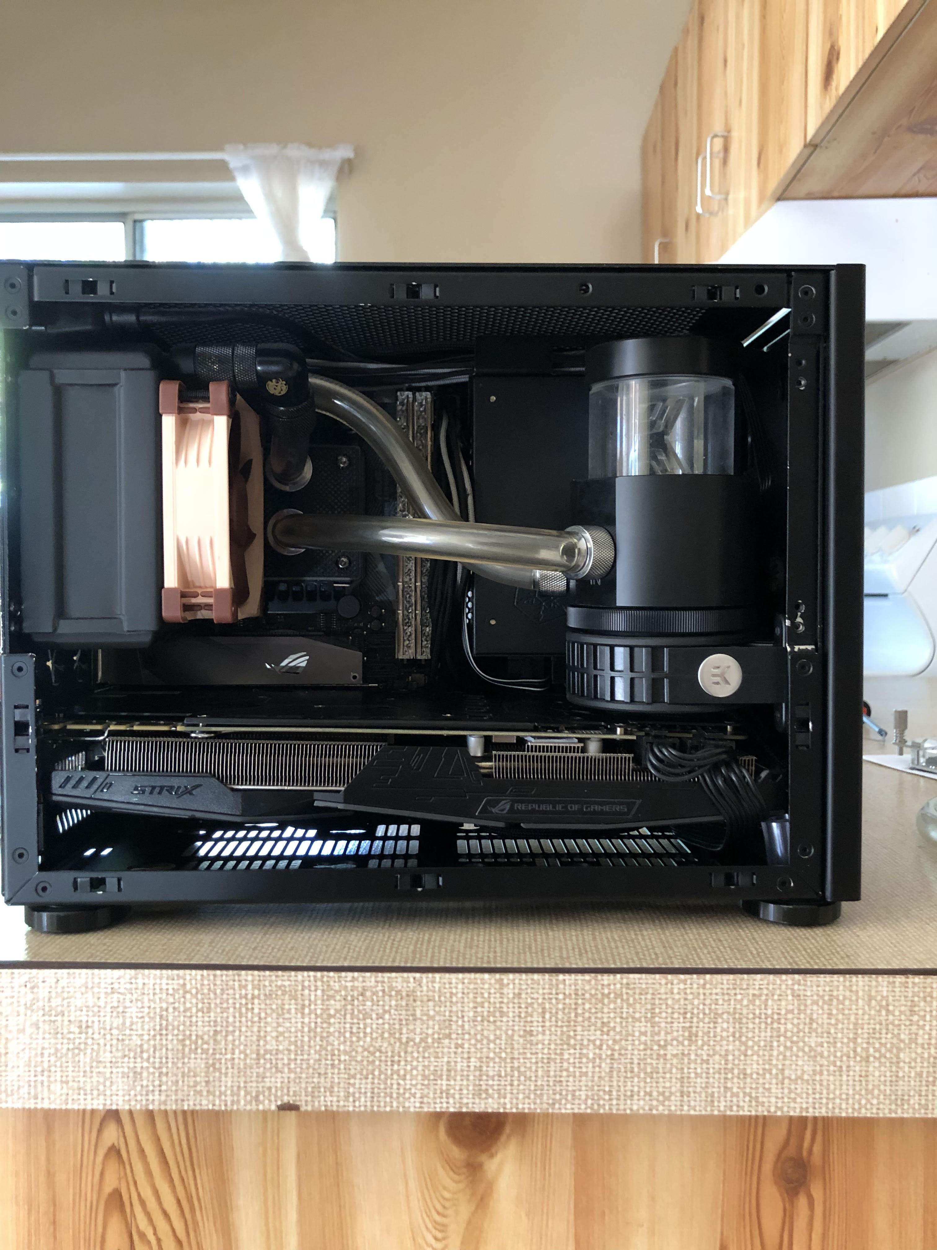 Custom Watercooled Rzyen Ncase M1 Build r/sffpc